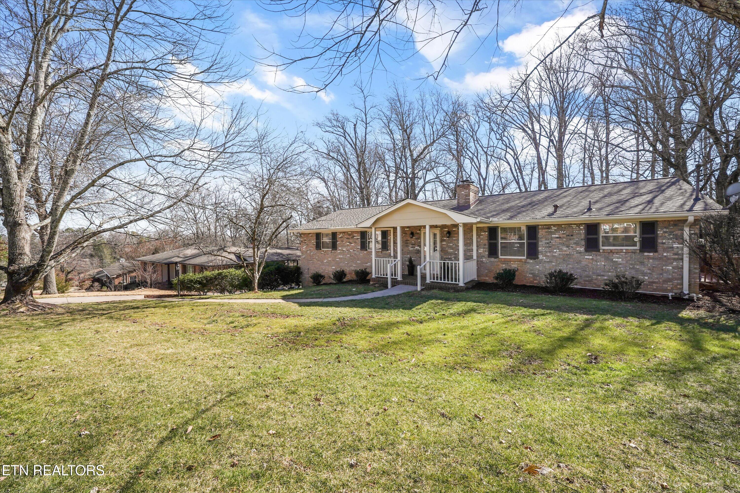7832 Luxmore Drive Knoxville TN 37919