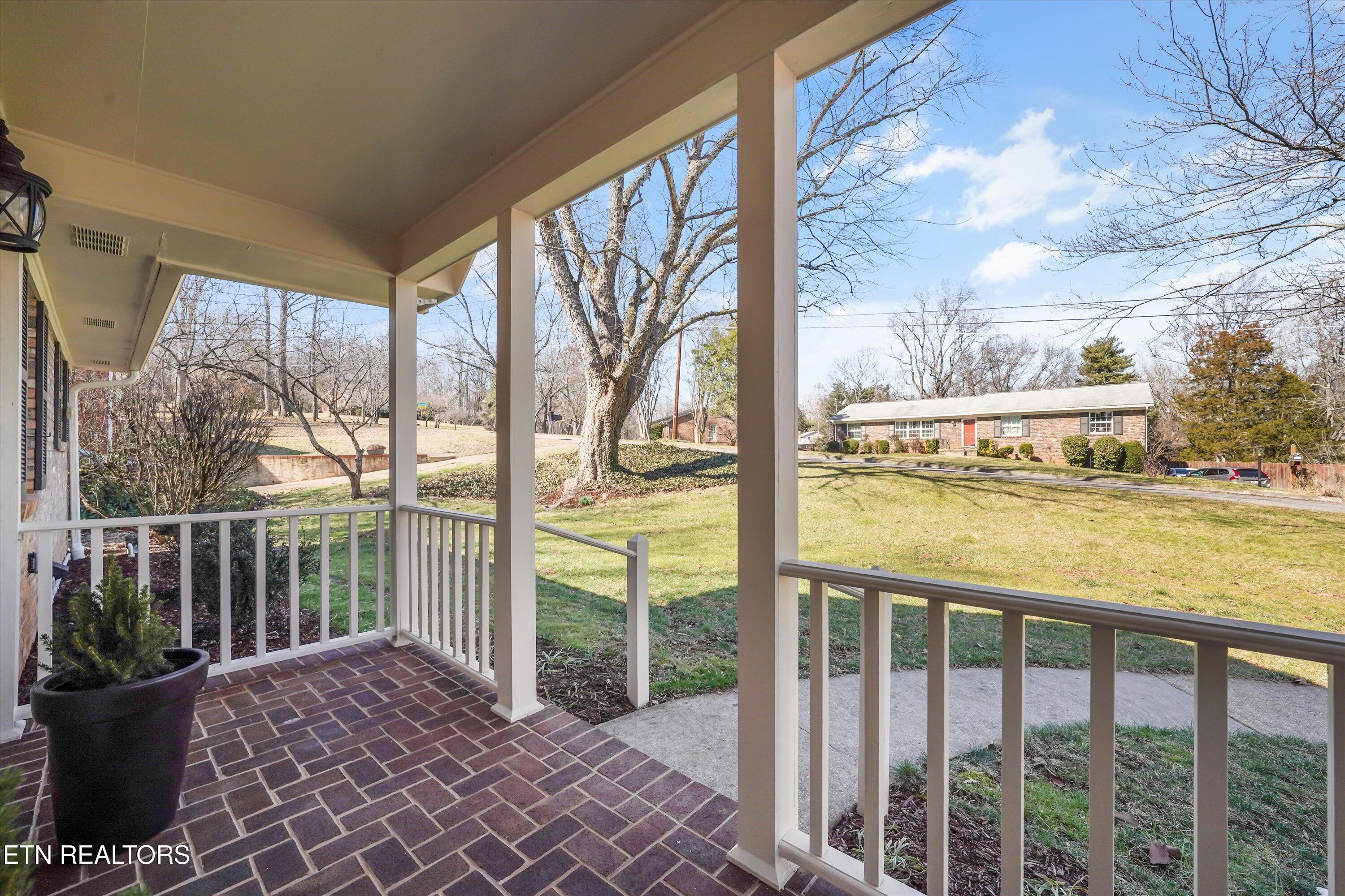 7832 Luxmore Drive Knoxville TN 37919