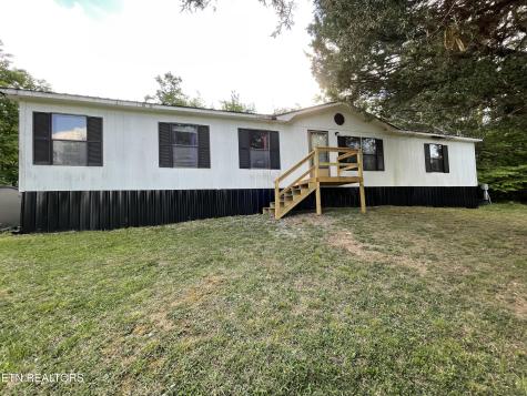 110 3RD Street Corryton TN 37721