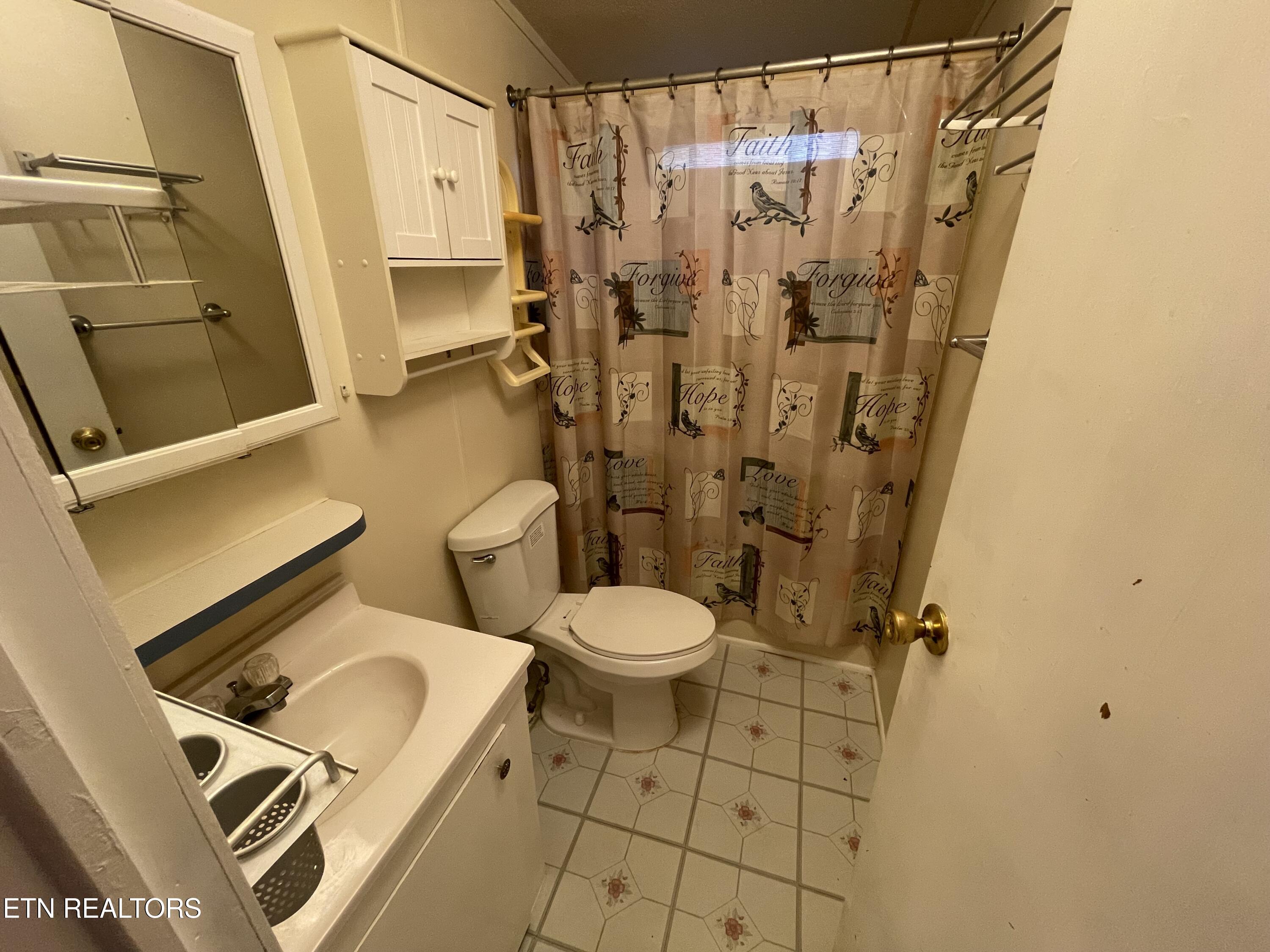 110 3rd Street Corryton TN 37721