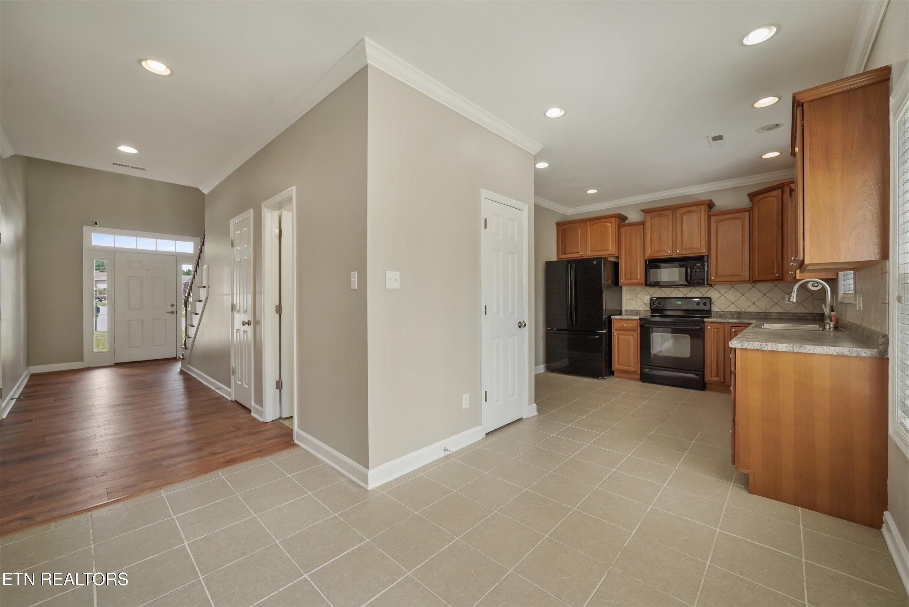 1620 Spring Oak Lane Lenoir City TN 37772