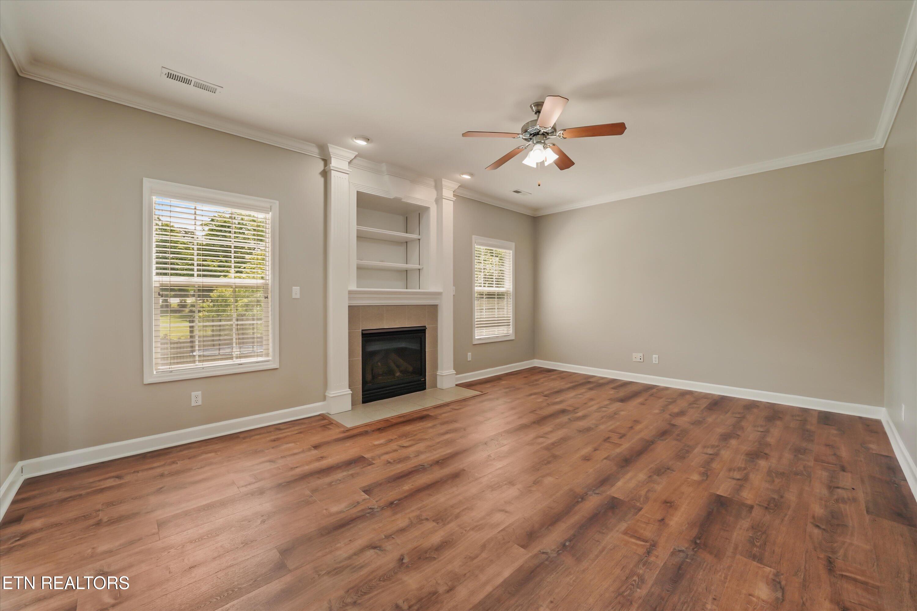 1620 Spring Oak Lane Lenoir City TN 37772