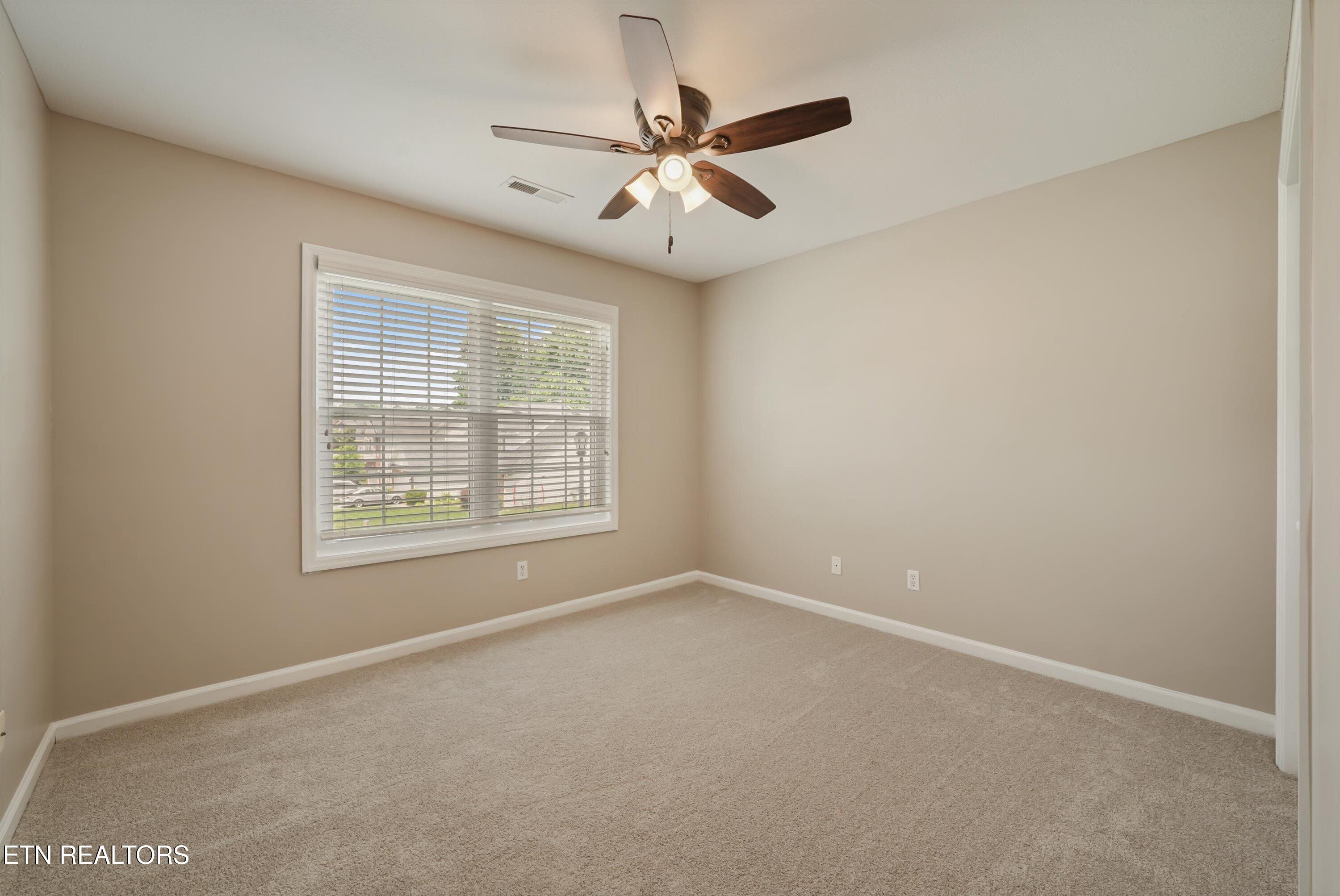 1620 Spring Oak Lane Lenoir City TN 37772