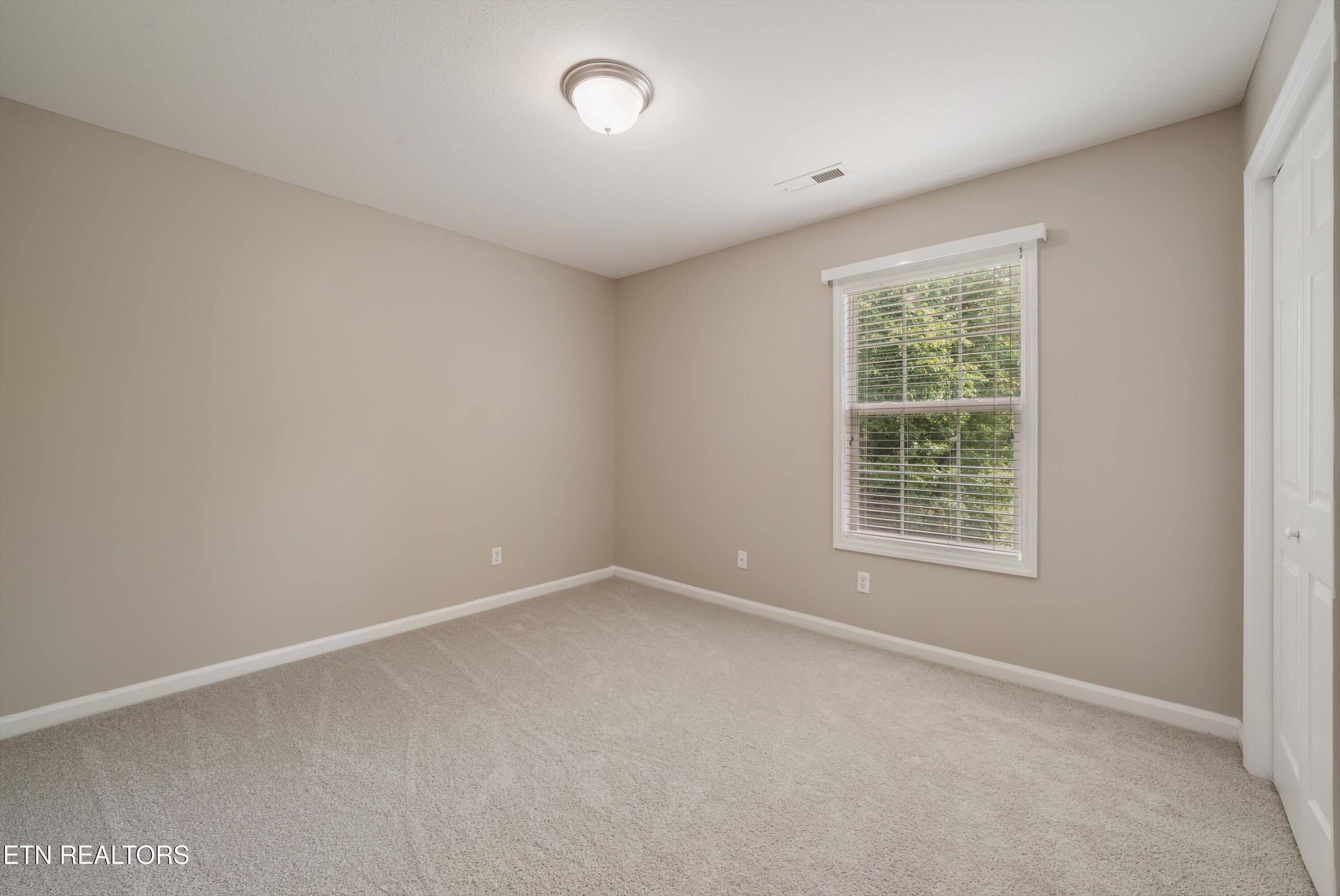 1620 Spring Oak Lane Lenoir City TN 37772