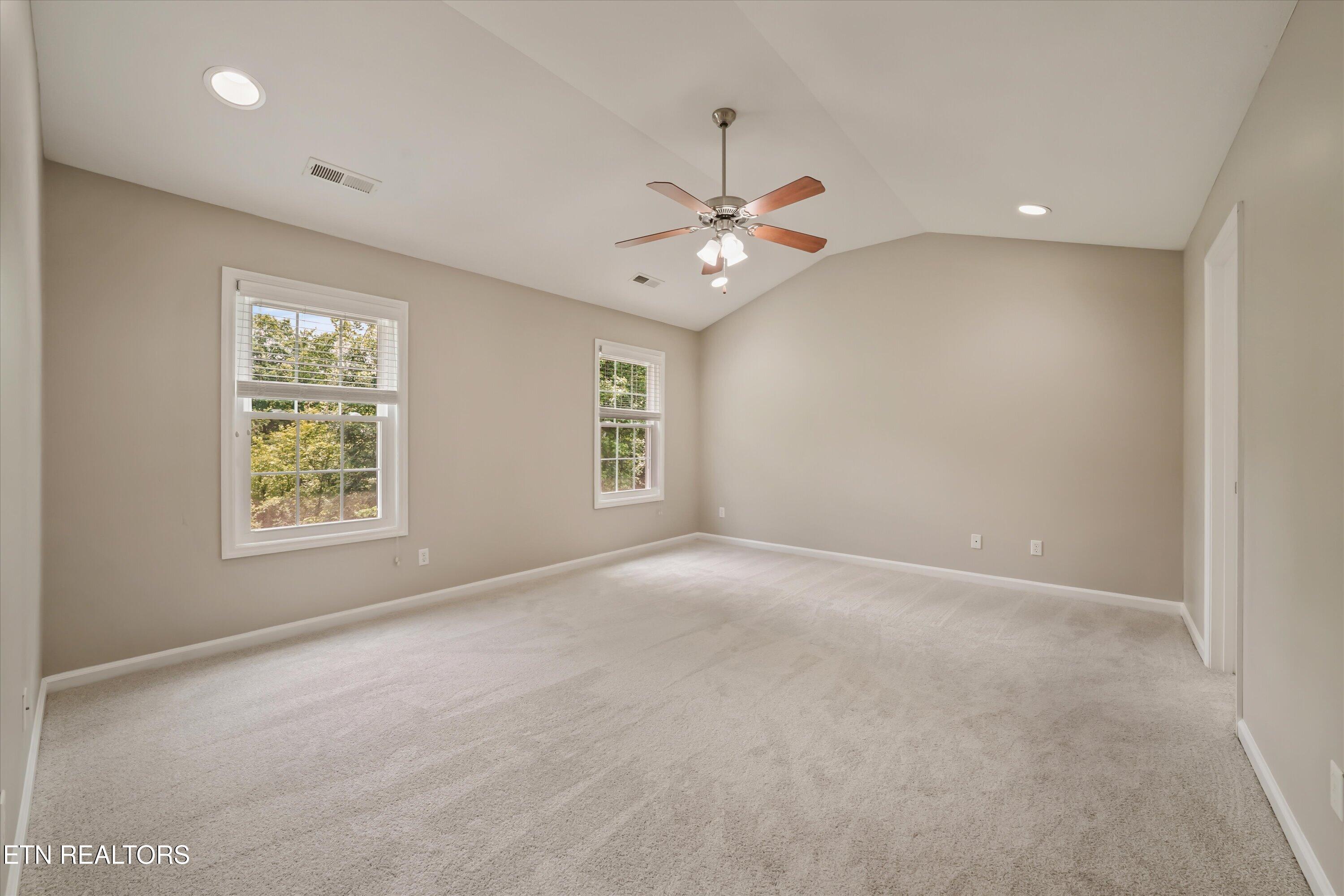1620 Spring Oak Lane Lenoir City TN 37772