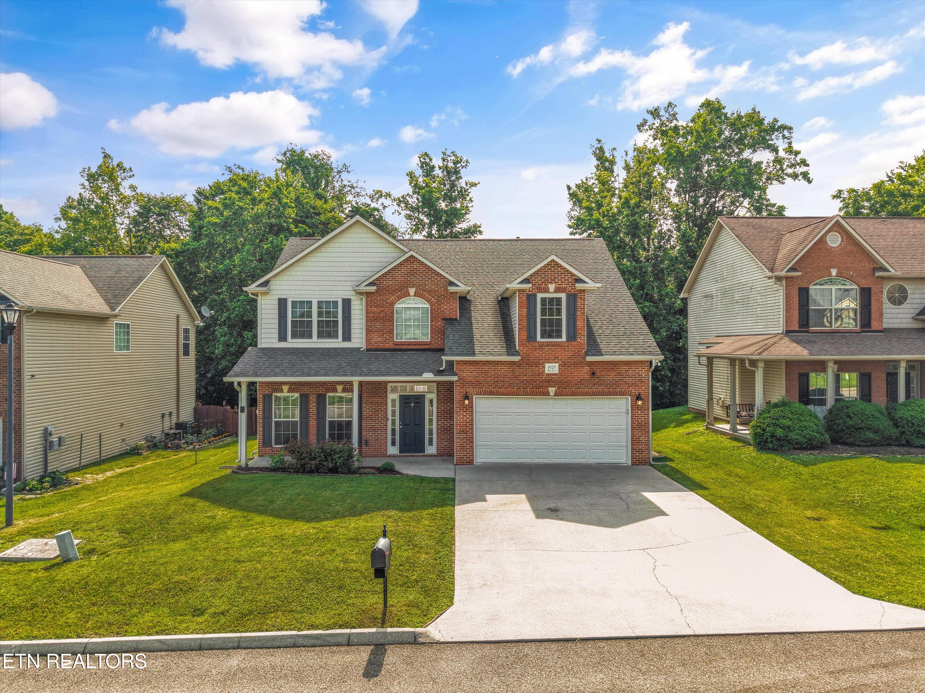 1620 Spring Oak Lane Lenoir City TN 37772