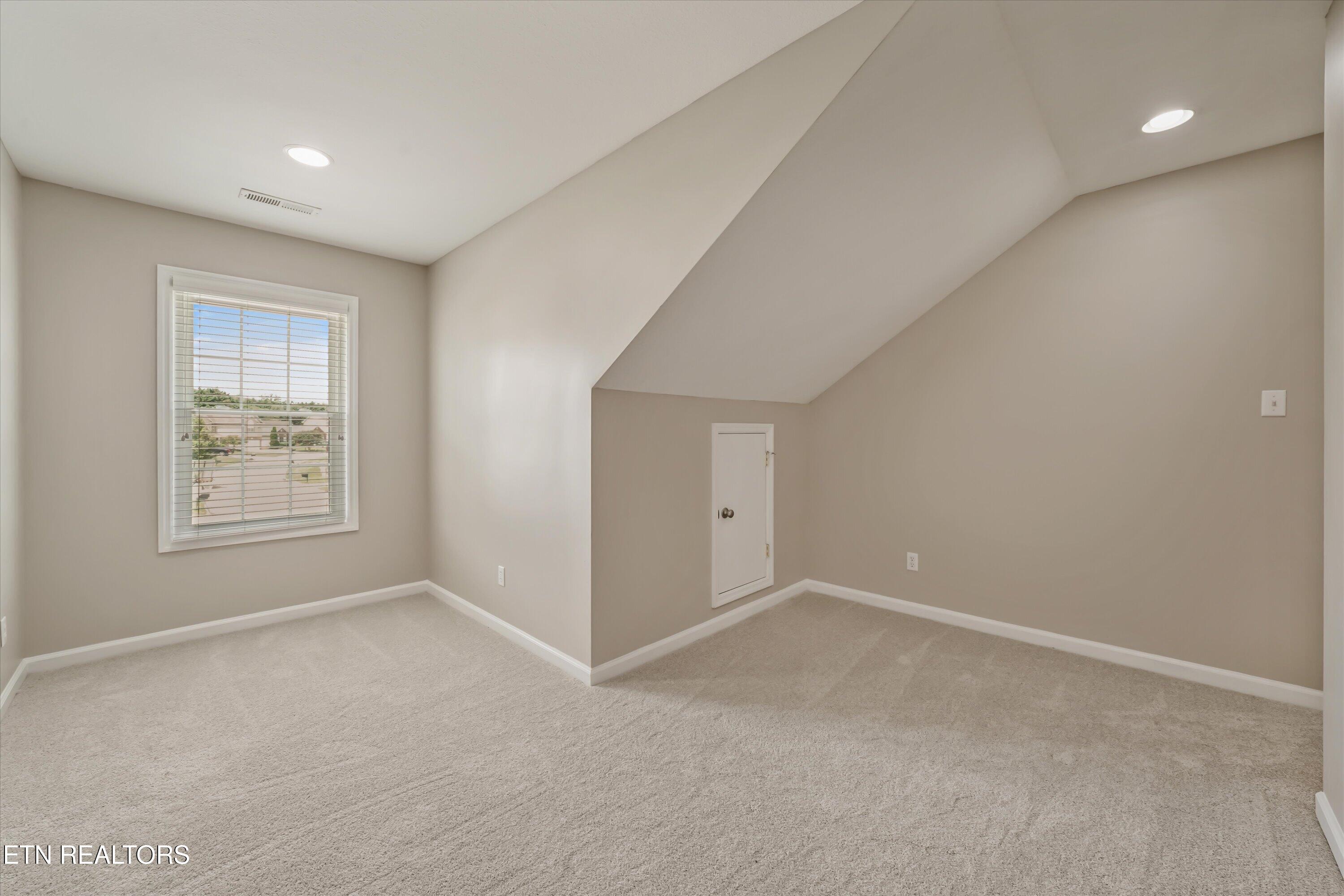 1620 Spring Oak Lane Lenoir City TN 37772