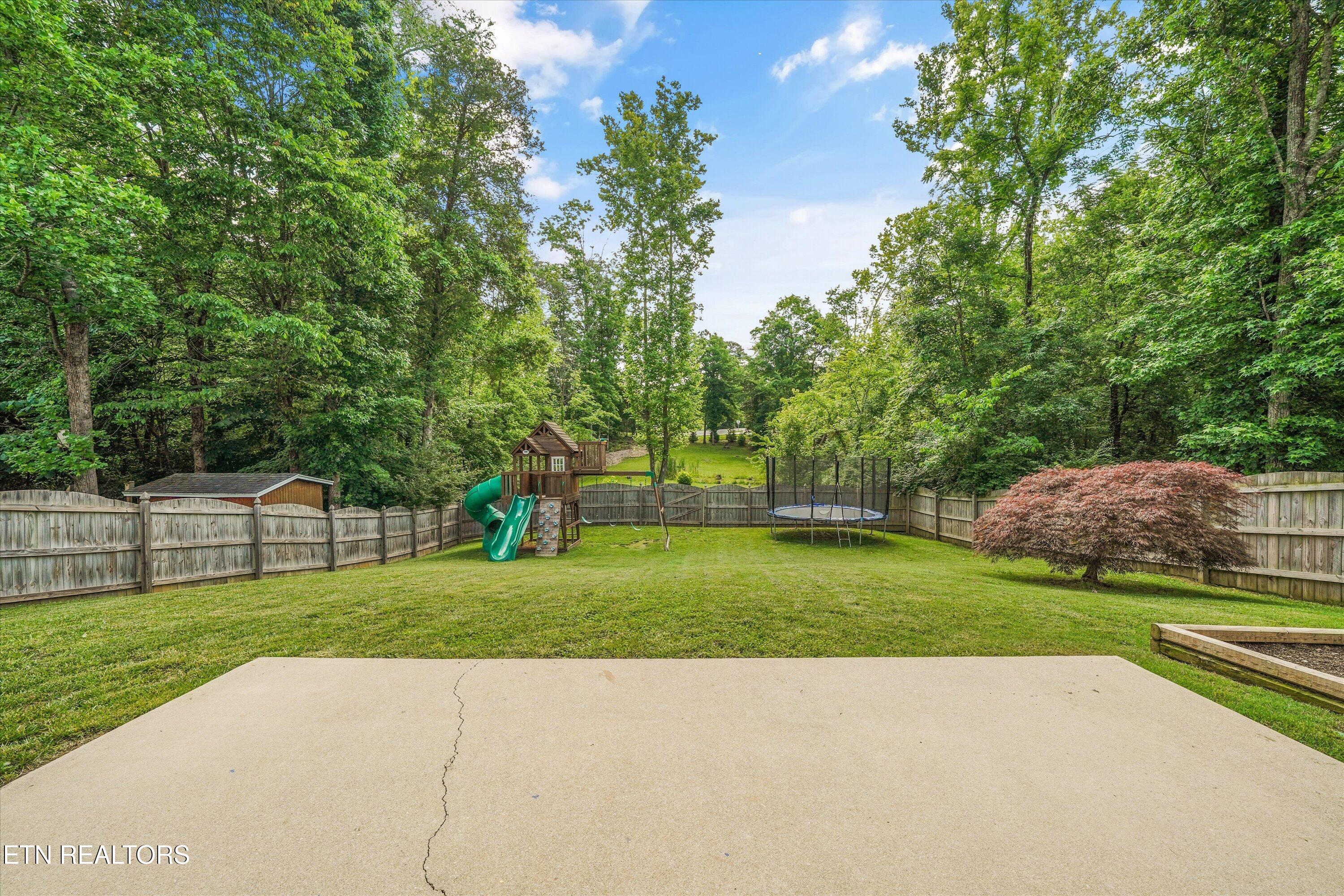 1620 Spring Oak Lane Lenoir City TN 37772