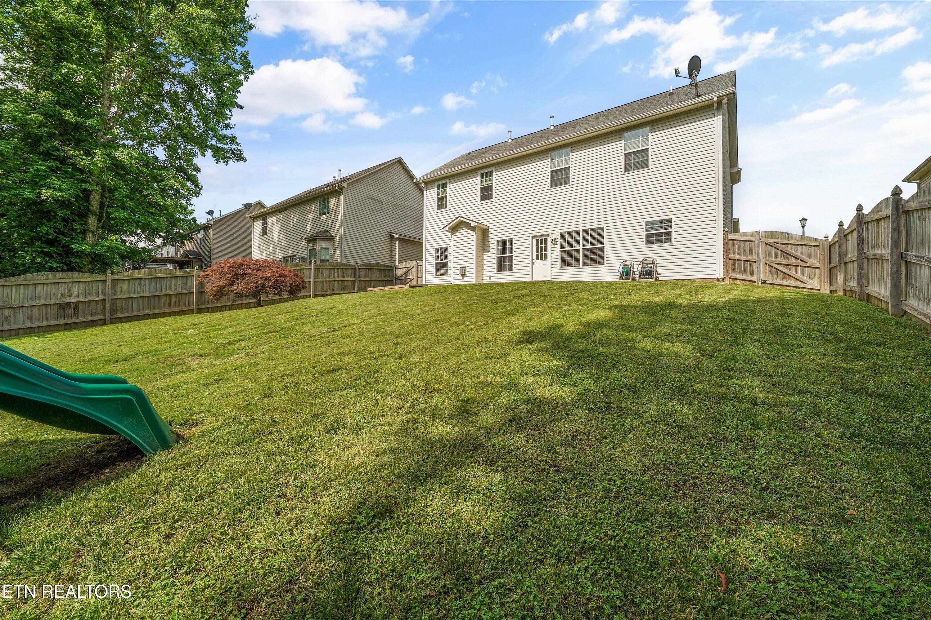 1620 Spring Oak Lane Lenoir City TN 37772