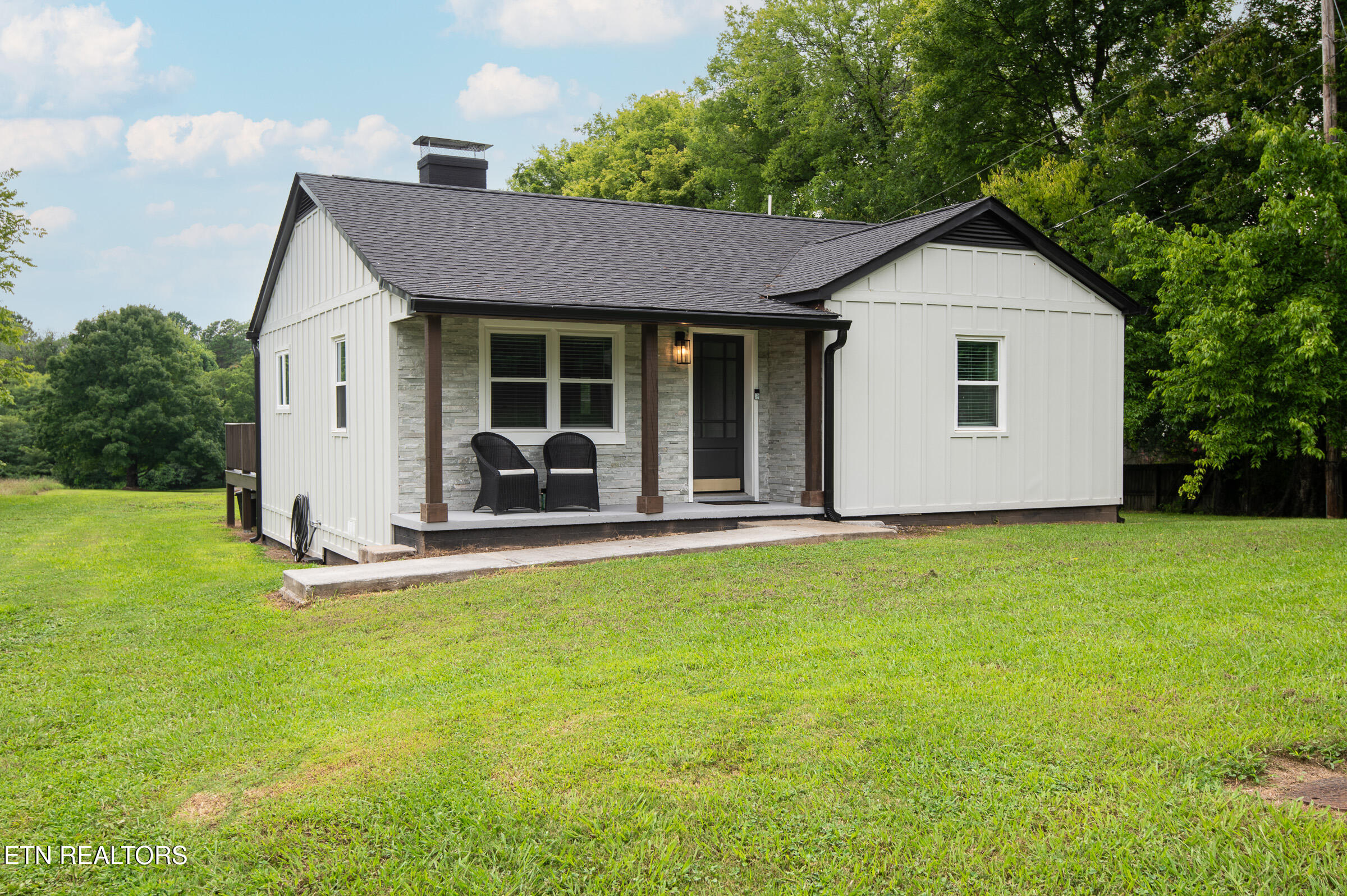 1009 Mabry Hood Road Knoxville TN 37932