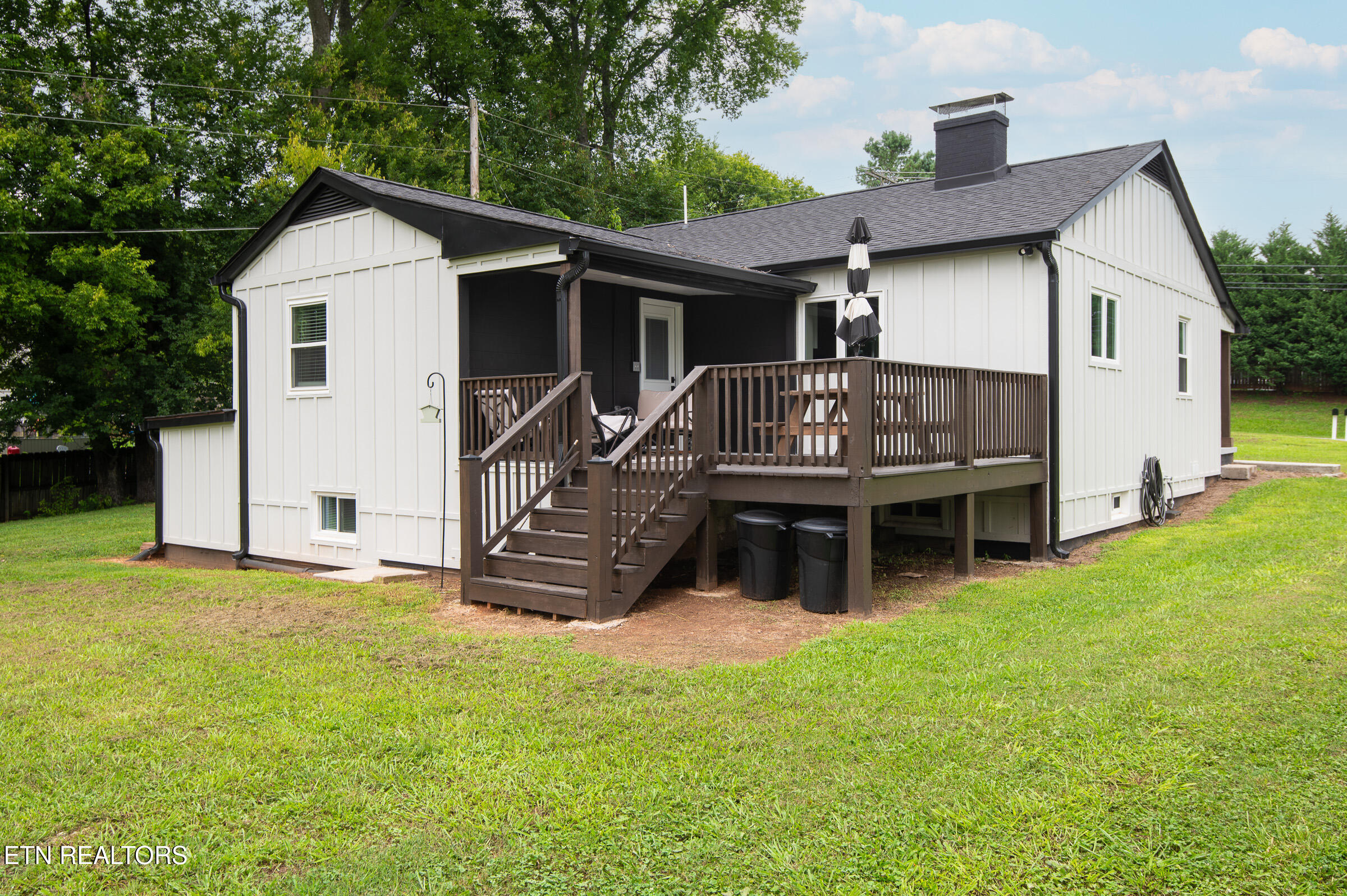 1009 Mabry Hood Road Knoxville TN 37932