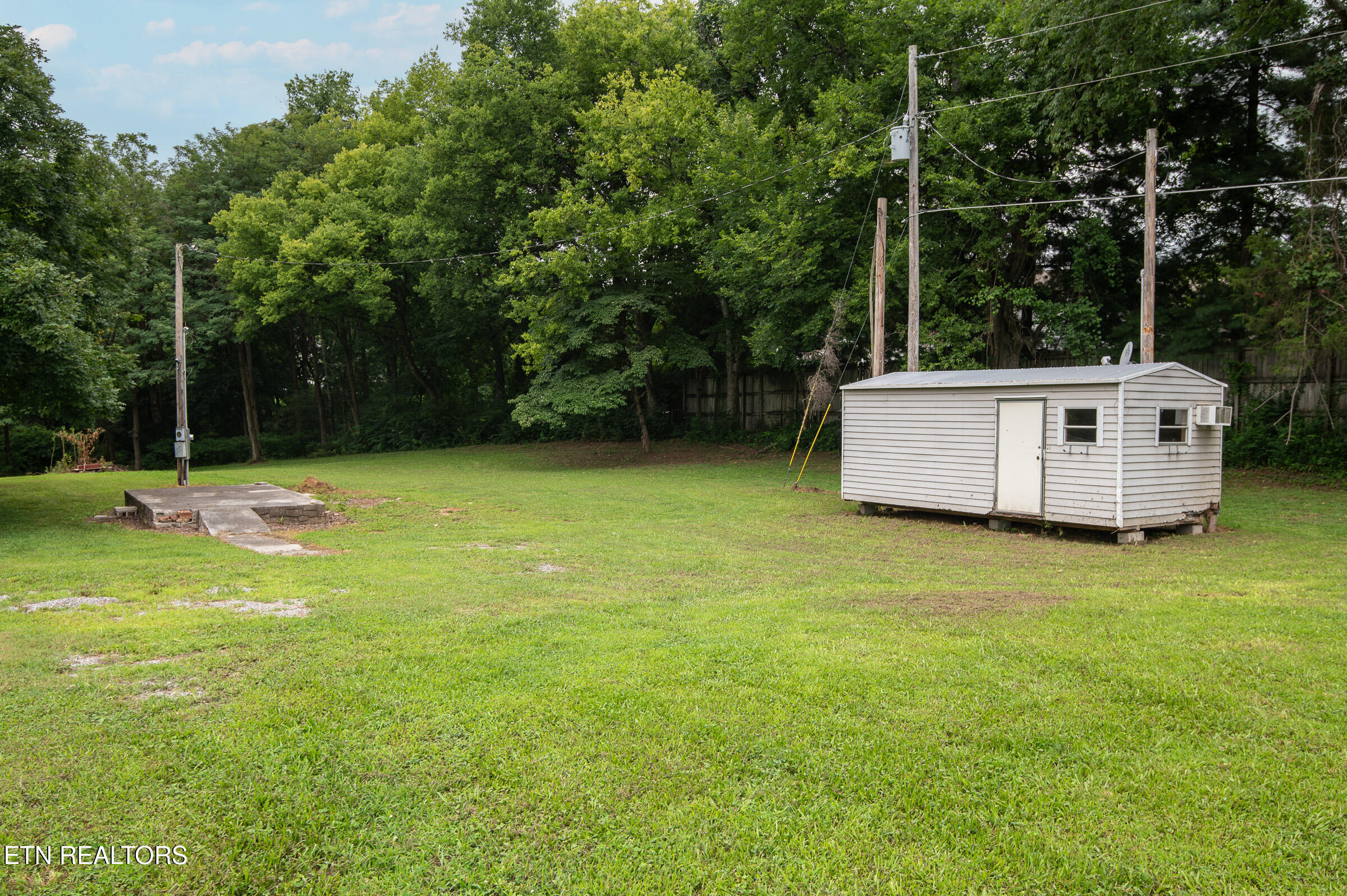 1009 Mabry Hood Road Knoxville TN 37932