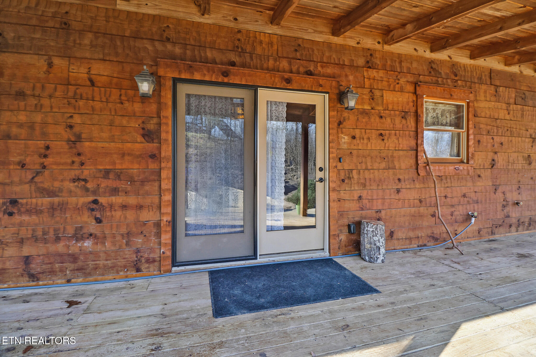 731 John J Smith Road Oneida TN 37841