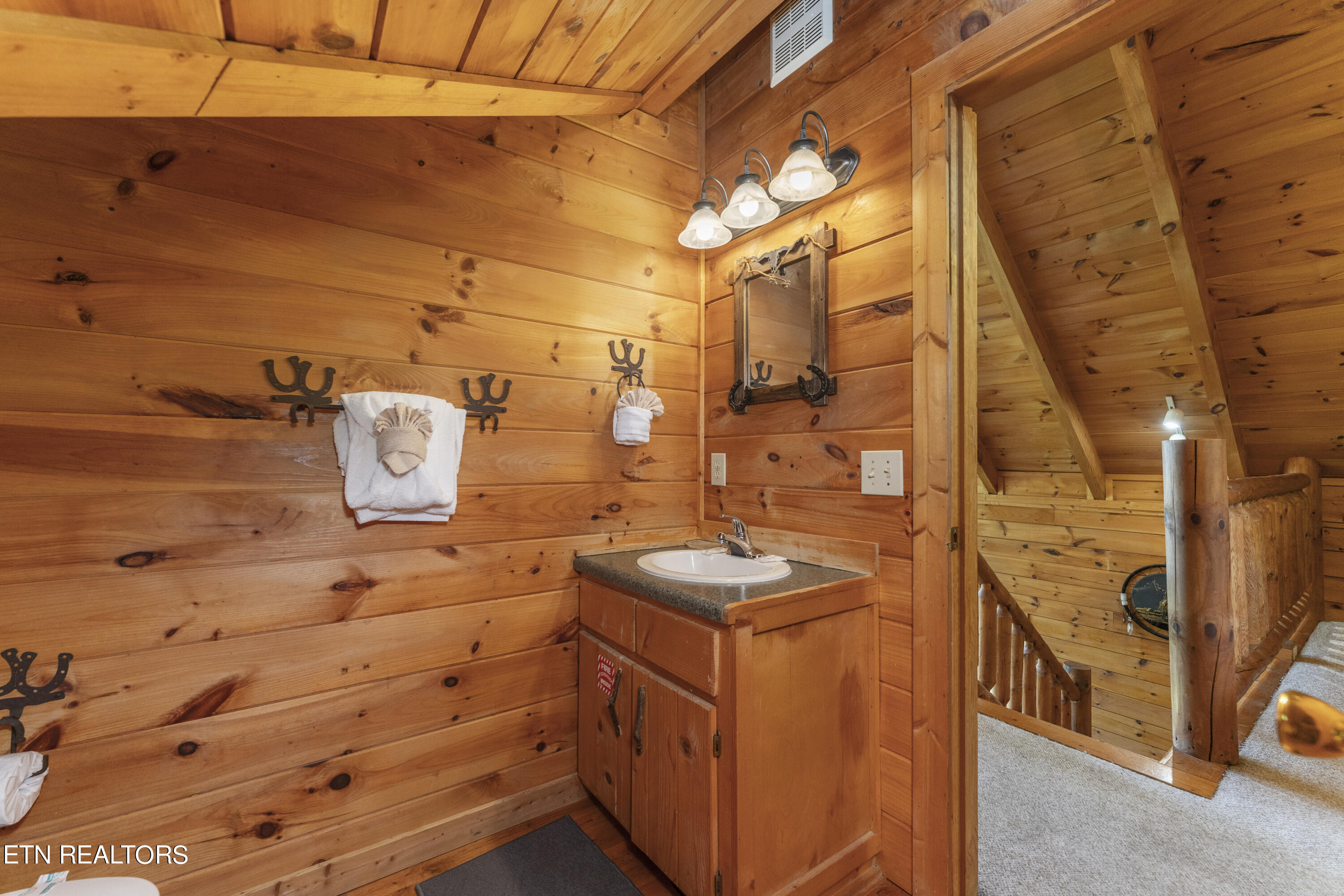 1814 Rhododendron Lane Sevierville TN 37876