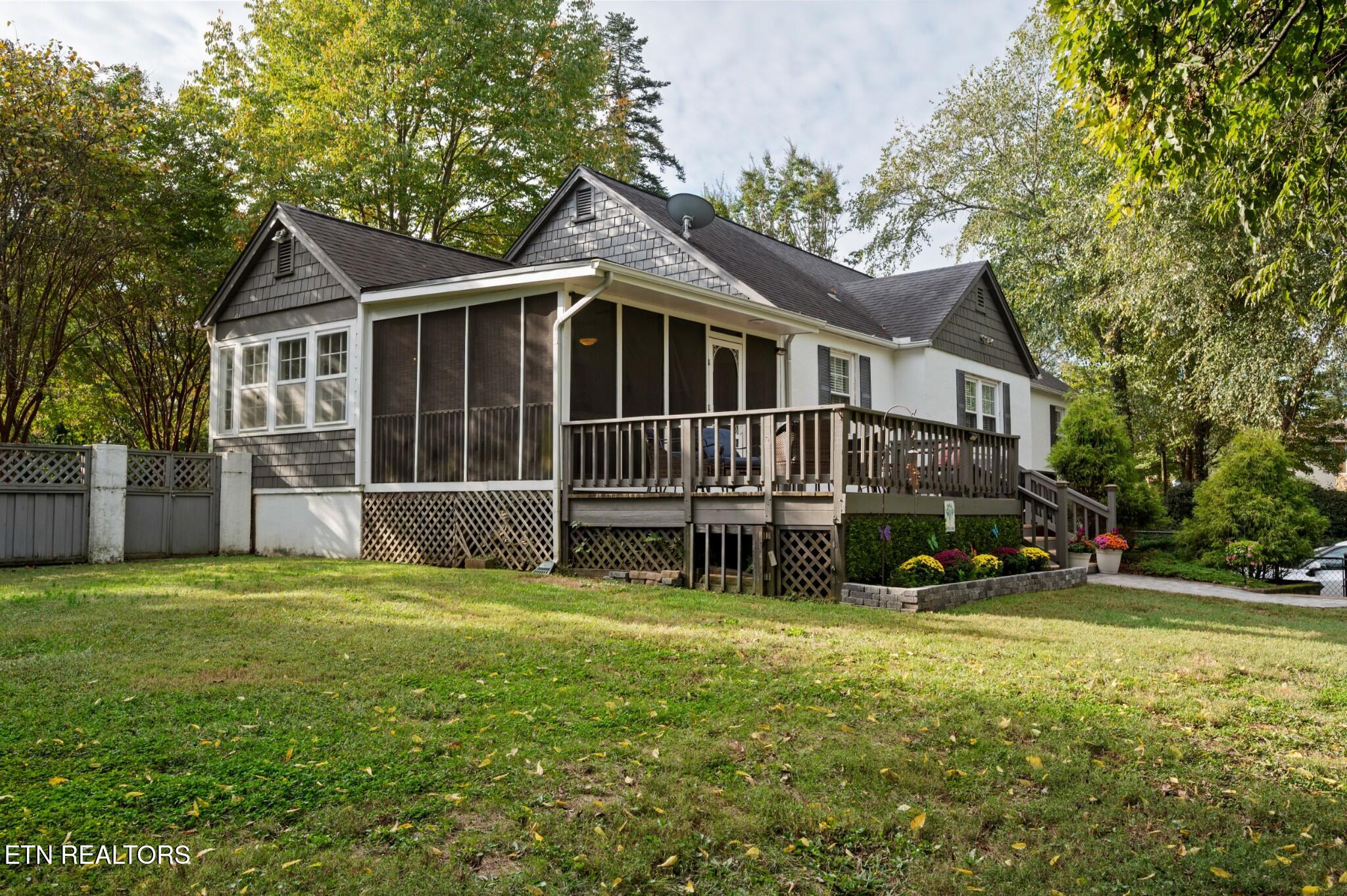 1103 Cedar Lane Knoxville TN 37912