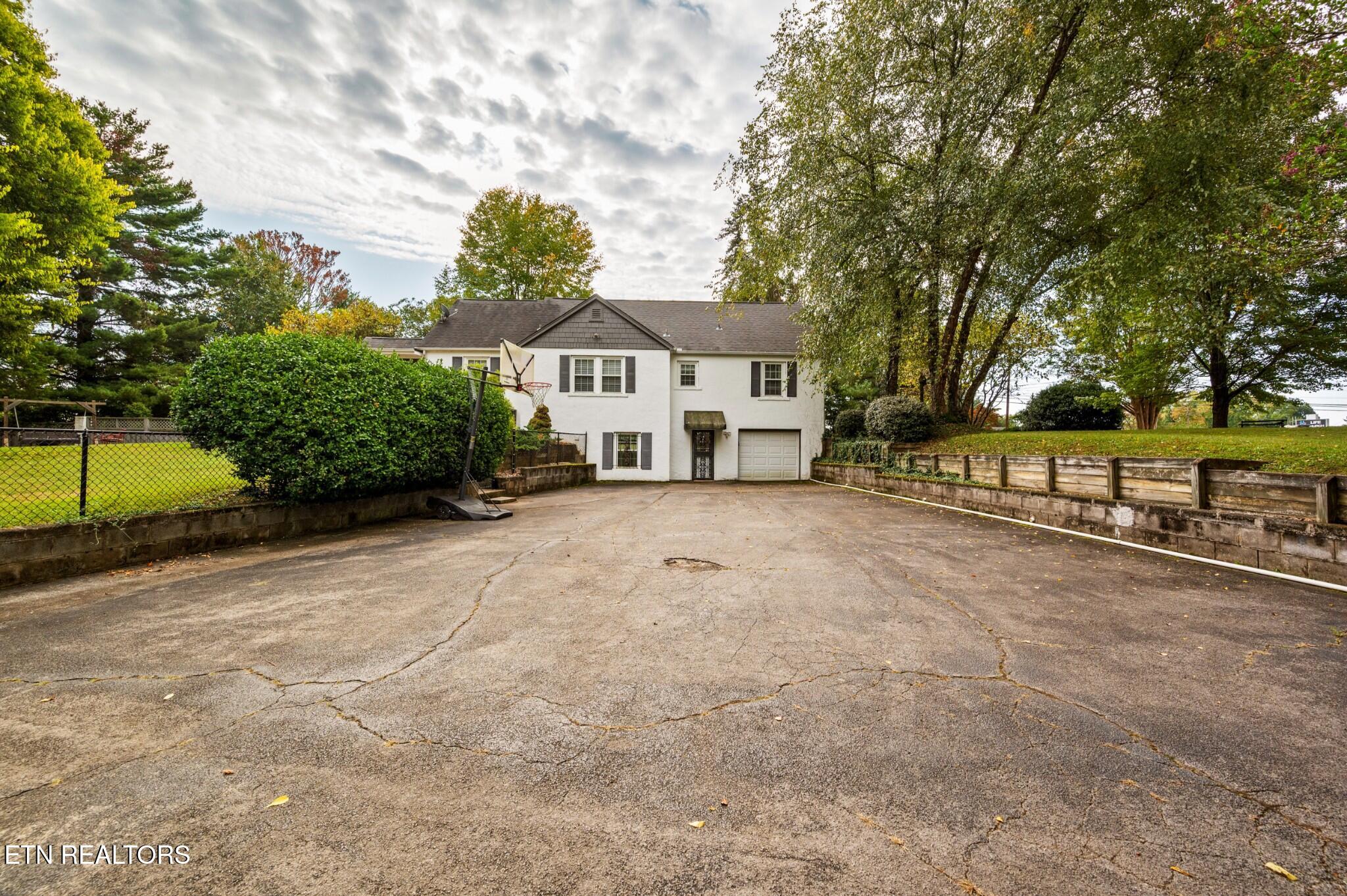 1103 Cedar Lane Knoxville TN 37912