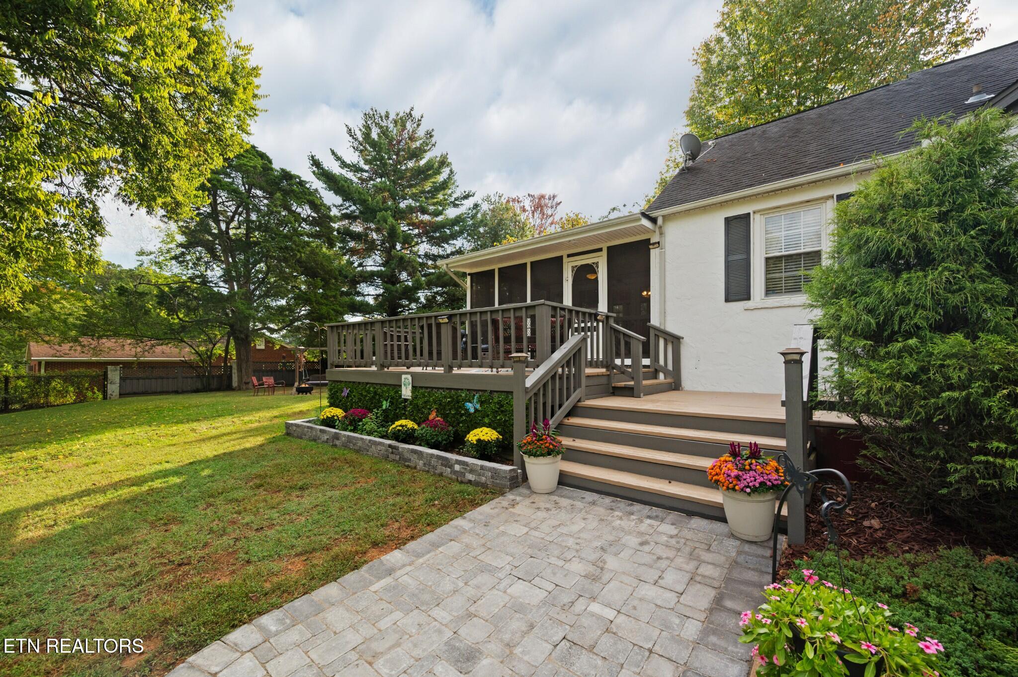 1103 Cedar Lane Knoxville TN 37912