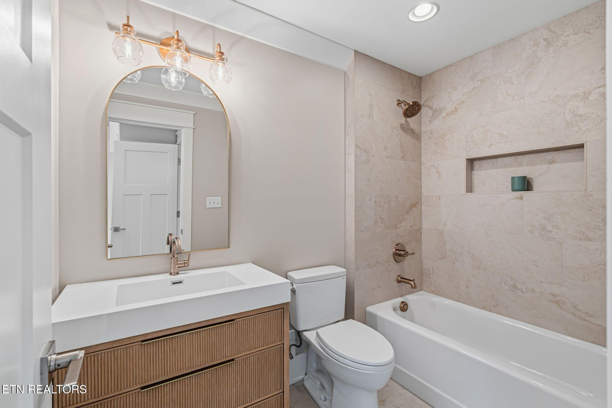 104 Cozy Manor Way Clinton TN 37716