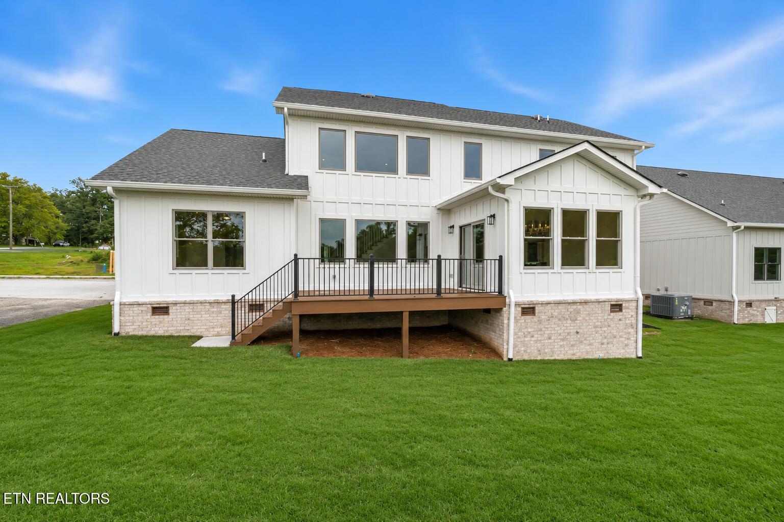 104 Cozy Manor Way Clinton TN 37716