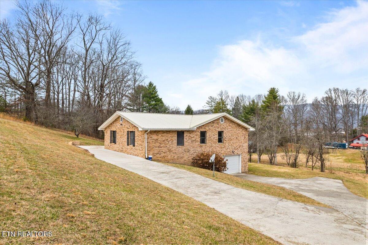 261 Lance Lane Lafollette TN 37766
