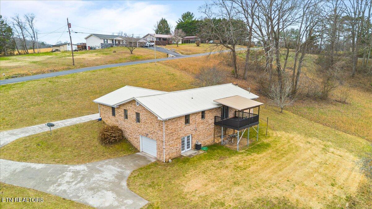 261 Lance Lane Lafollette TN 37766