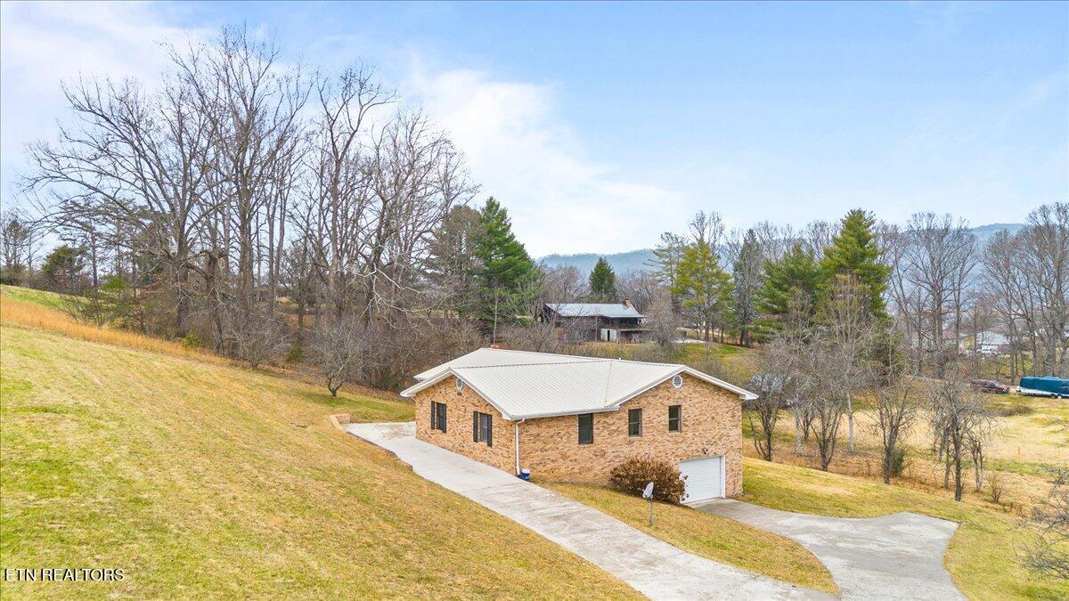 261 Lance Lane Lafollette TN 37766