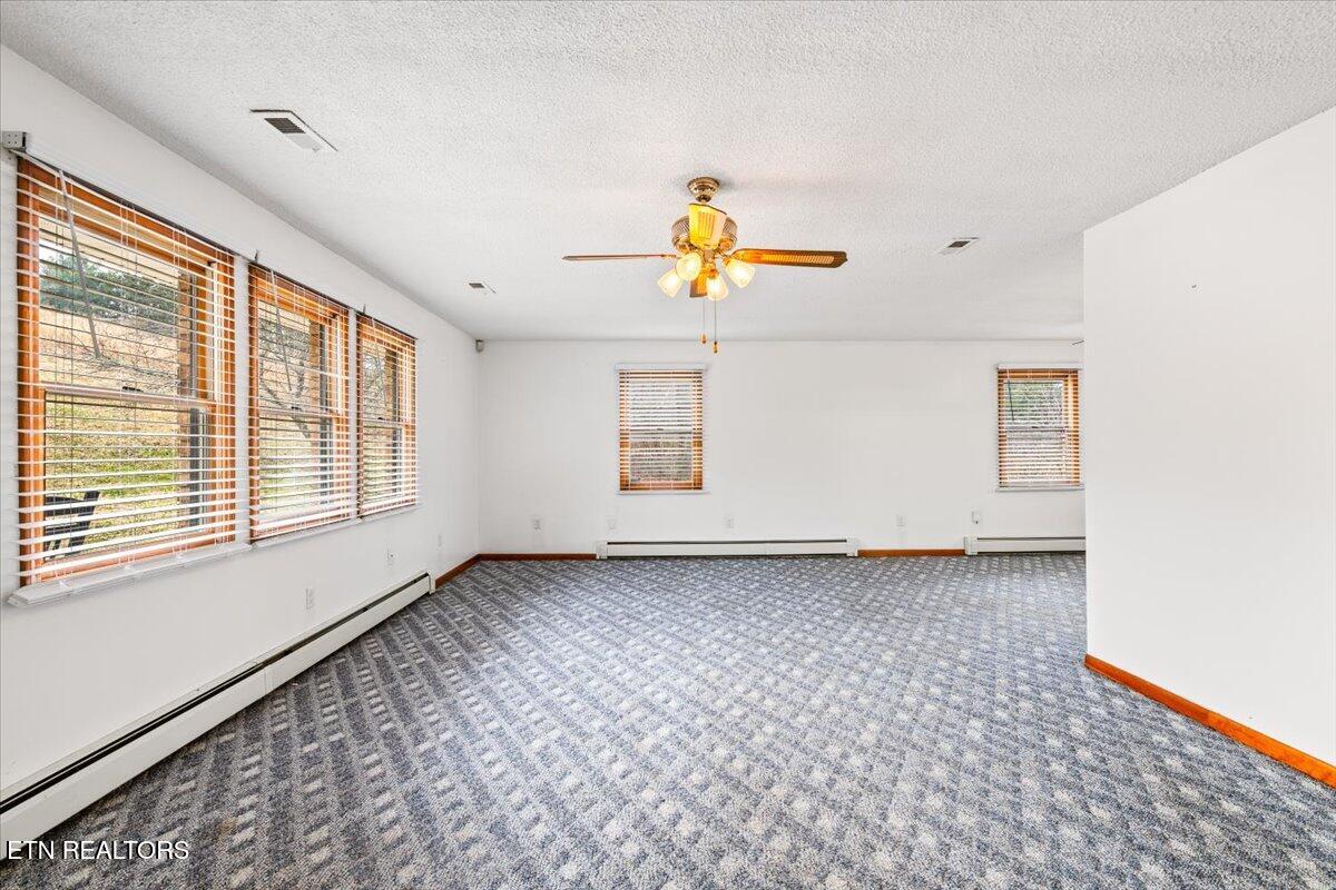 261 Lance Lane Lafollette TN 37766