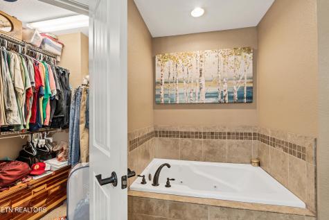 645 Berrywood Drive Maryville TN 37801