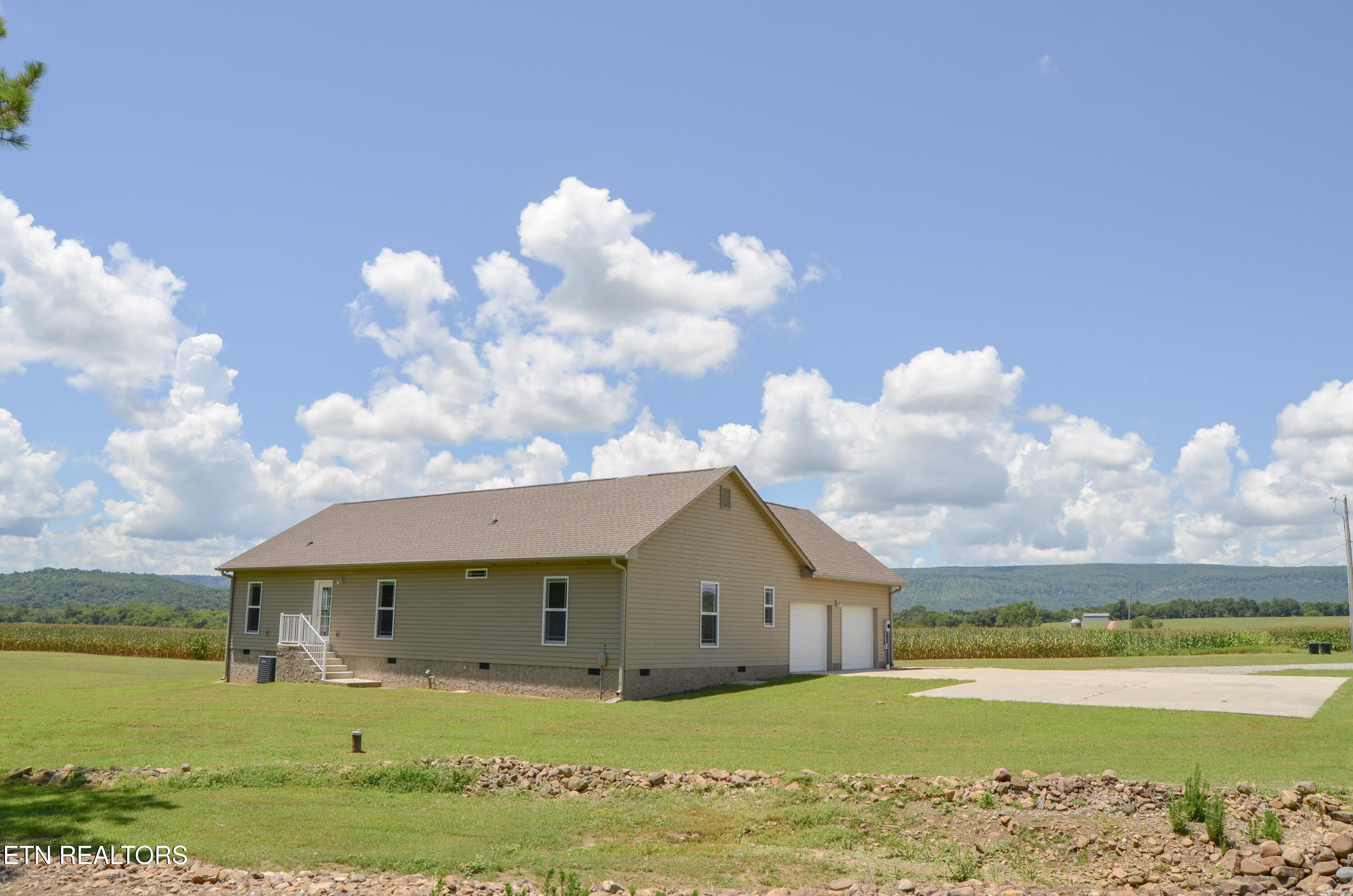 241 Terry Road Pikeville TN 37367