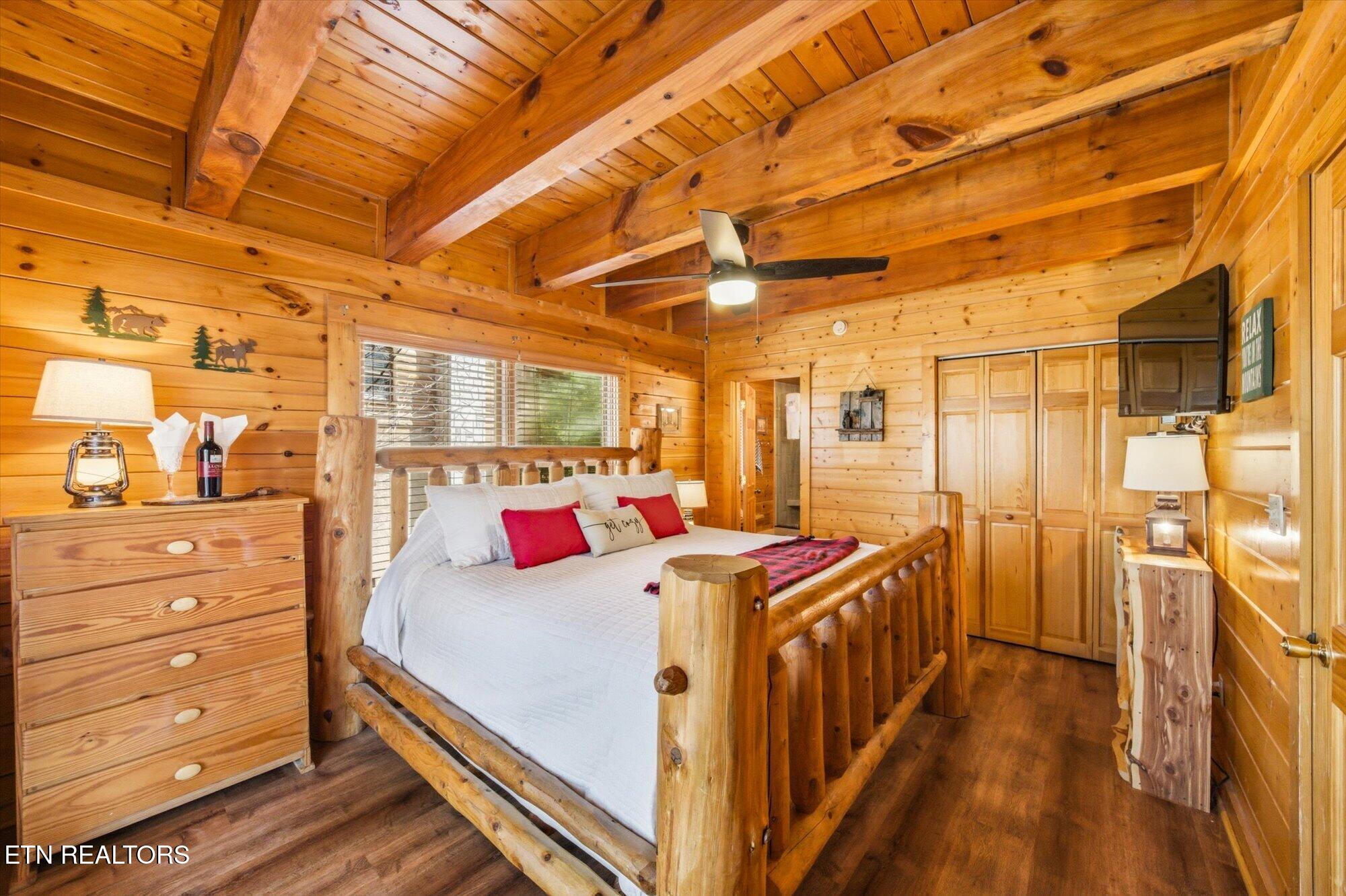 741 Chickasaw Gap Way Pigeon Forge TN 37863