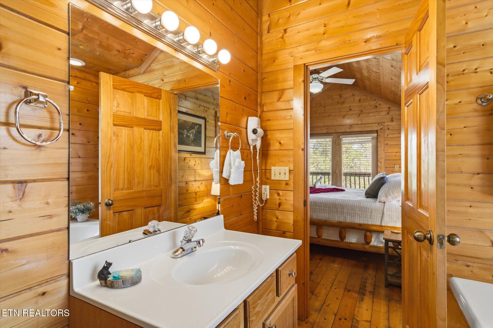 741 Chickasaw Gap Way Pigeon Forge TN 37863