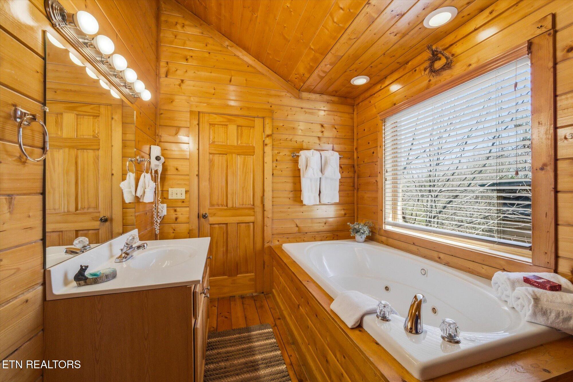 741 Chickasaw Gap Way Pigeon Forge TN 37863