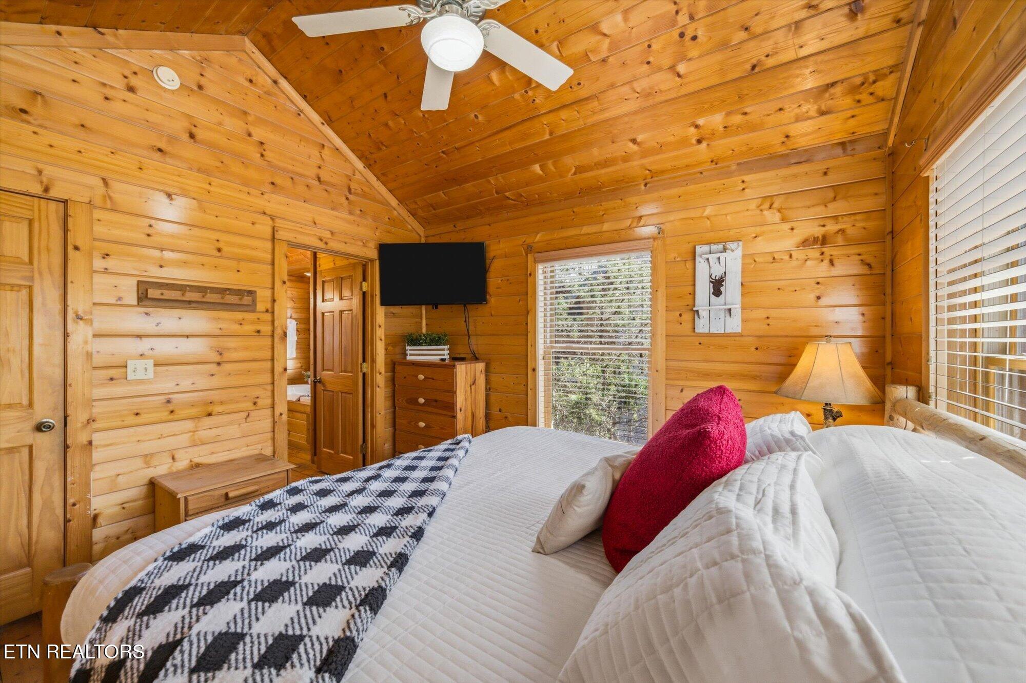 741 Chickasaw Gap Way Pigeon Forge TN 37863