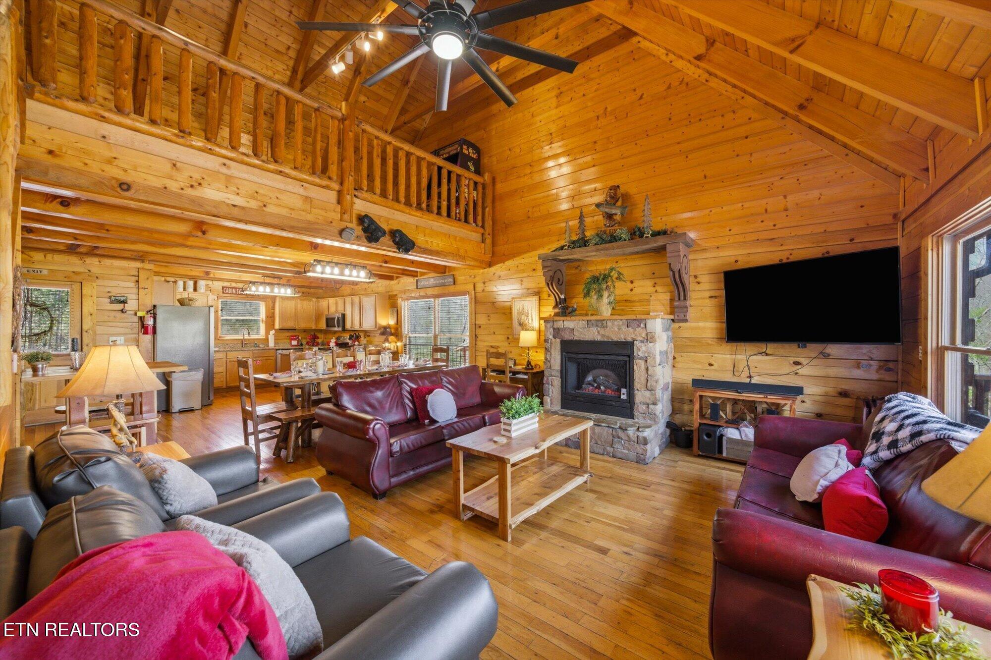 741 Chickasaw Gap Way Pigeon Forge TN 37863