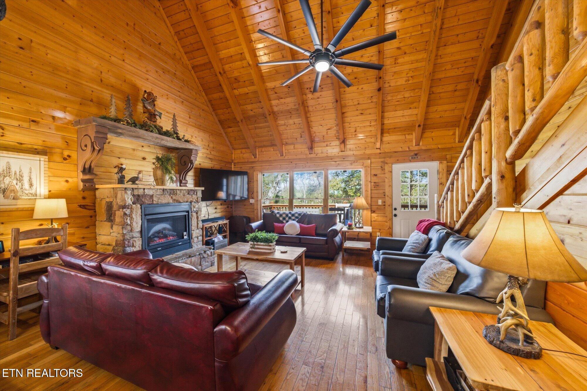 741 Chickasaw Gap Way Pigeon Forge TN 37863