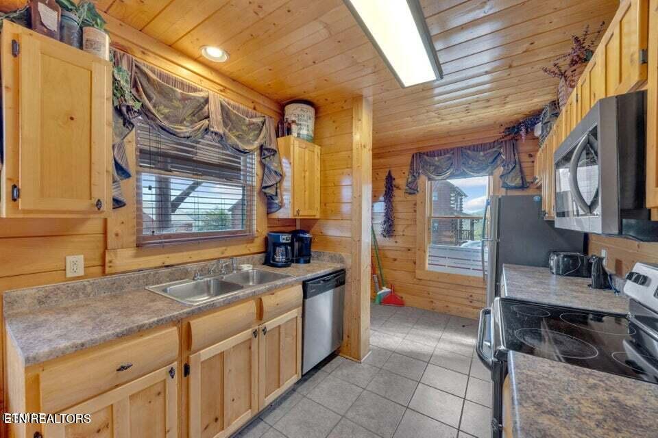 2835 White Oak Ridge Lane Sevierville TN 37862