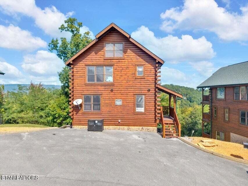 2835 White Oak Ridge Lane Sevierville TN 37862