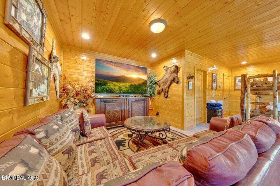 2835 White Oak Ridge Lane Sevierville TN 37862