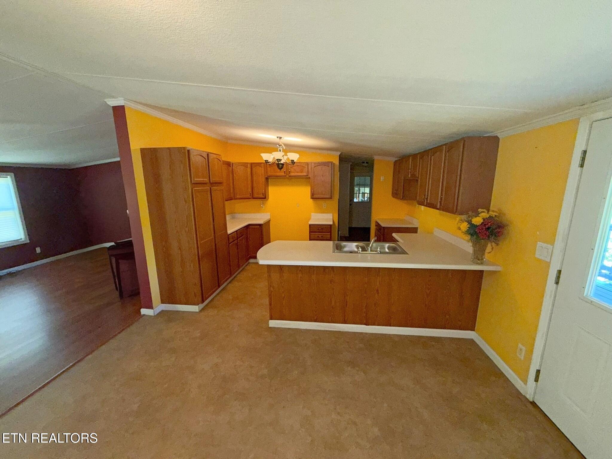 1325 Sharp Lane Caryville TN 37714