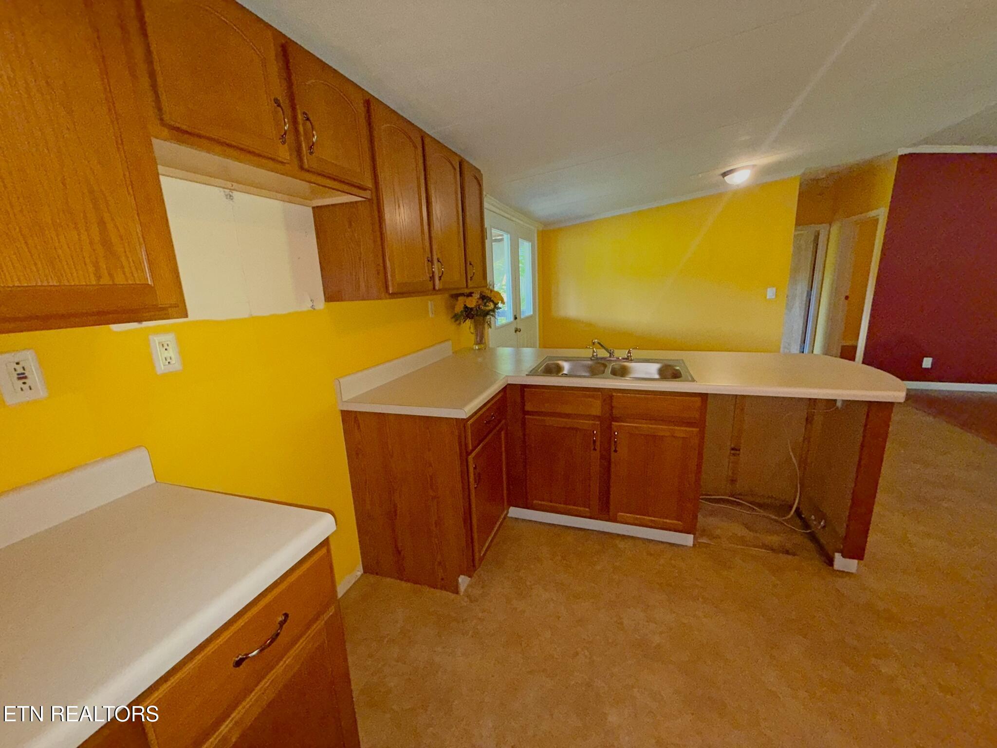 1325 Sharp Lane Caryville TN 37714