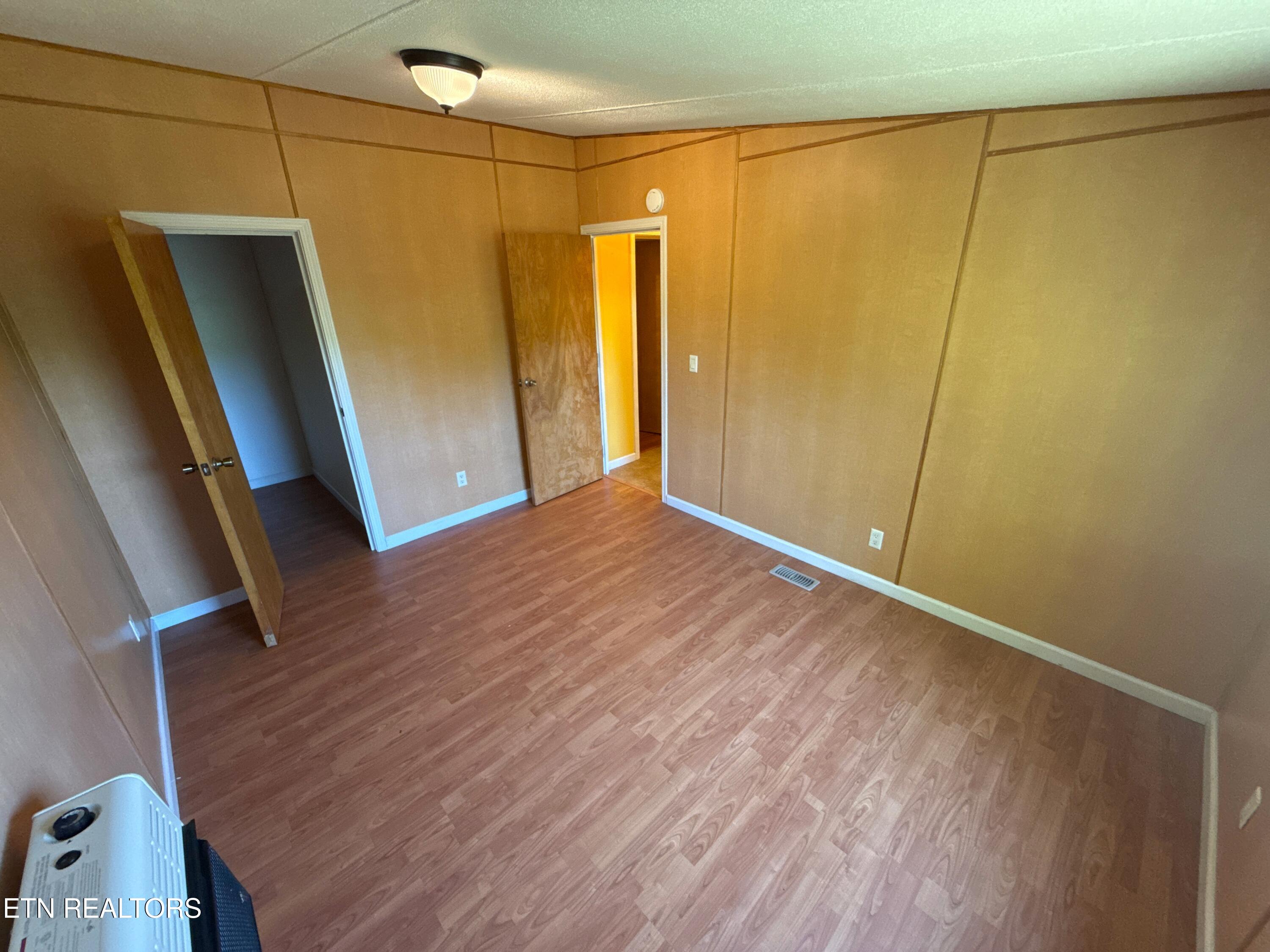 1325 Sharp Lane Caryville TN 37714