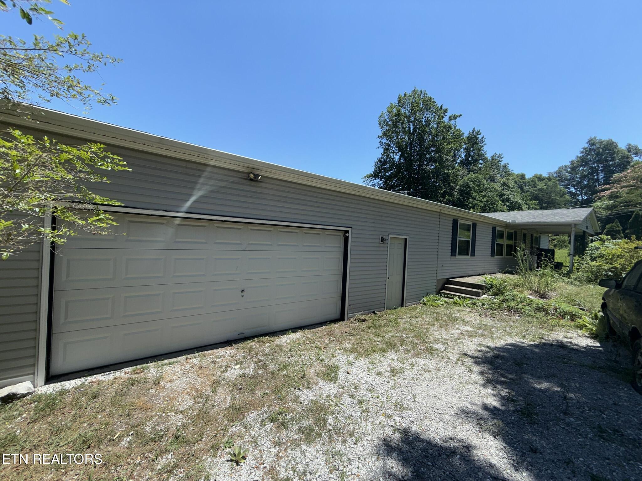 1325 Sharp Lane Caryville TN 37714