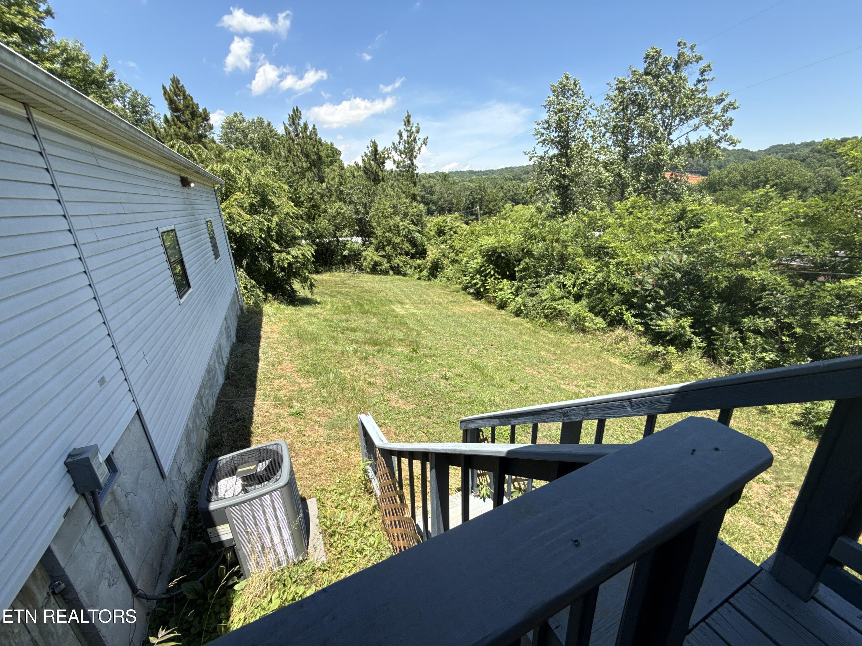 1325 Sharp Lane Caryville TN 37714
