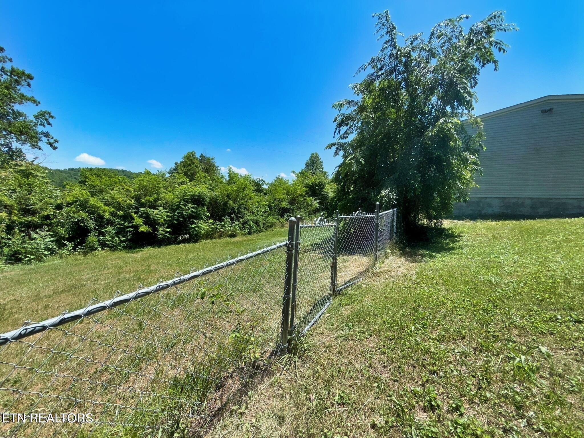 1325 Sharp Lane Caryville TN 37714