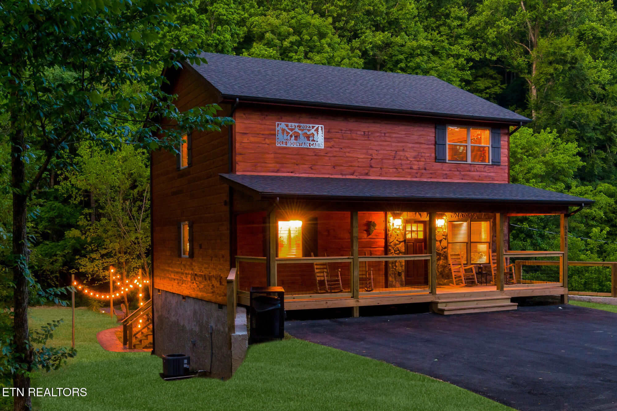 3211 Old Mountain Road Sevierville TN 37876