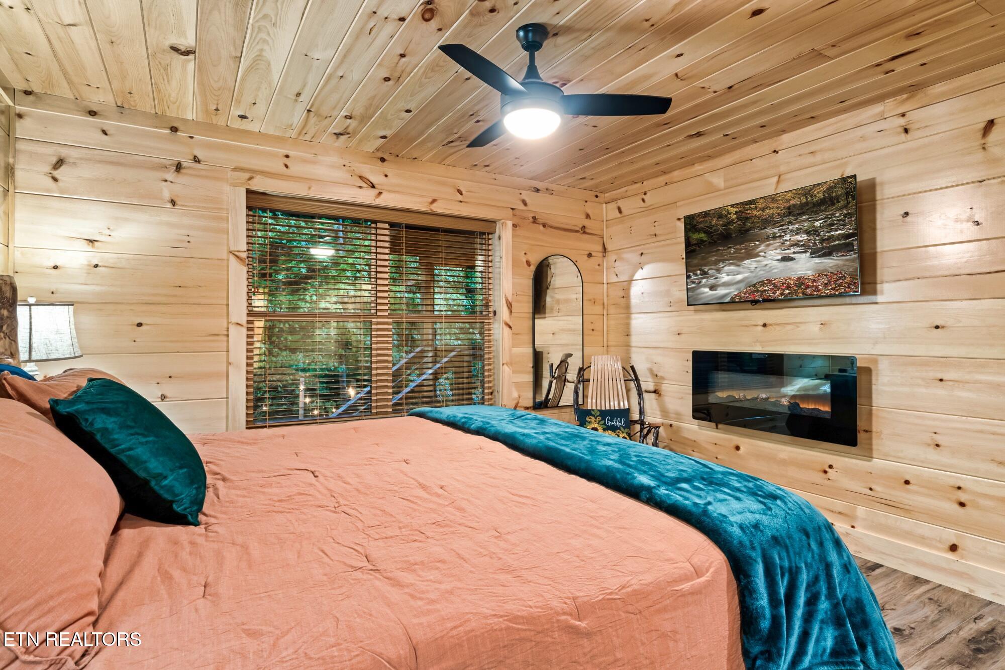 3211 Old Mountain Road Sevierville TN 37876