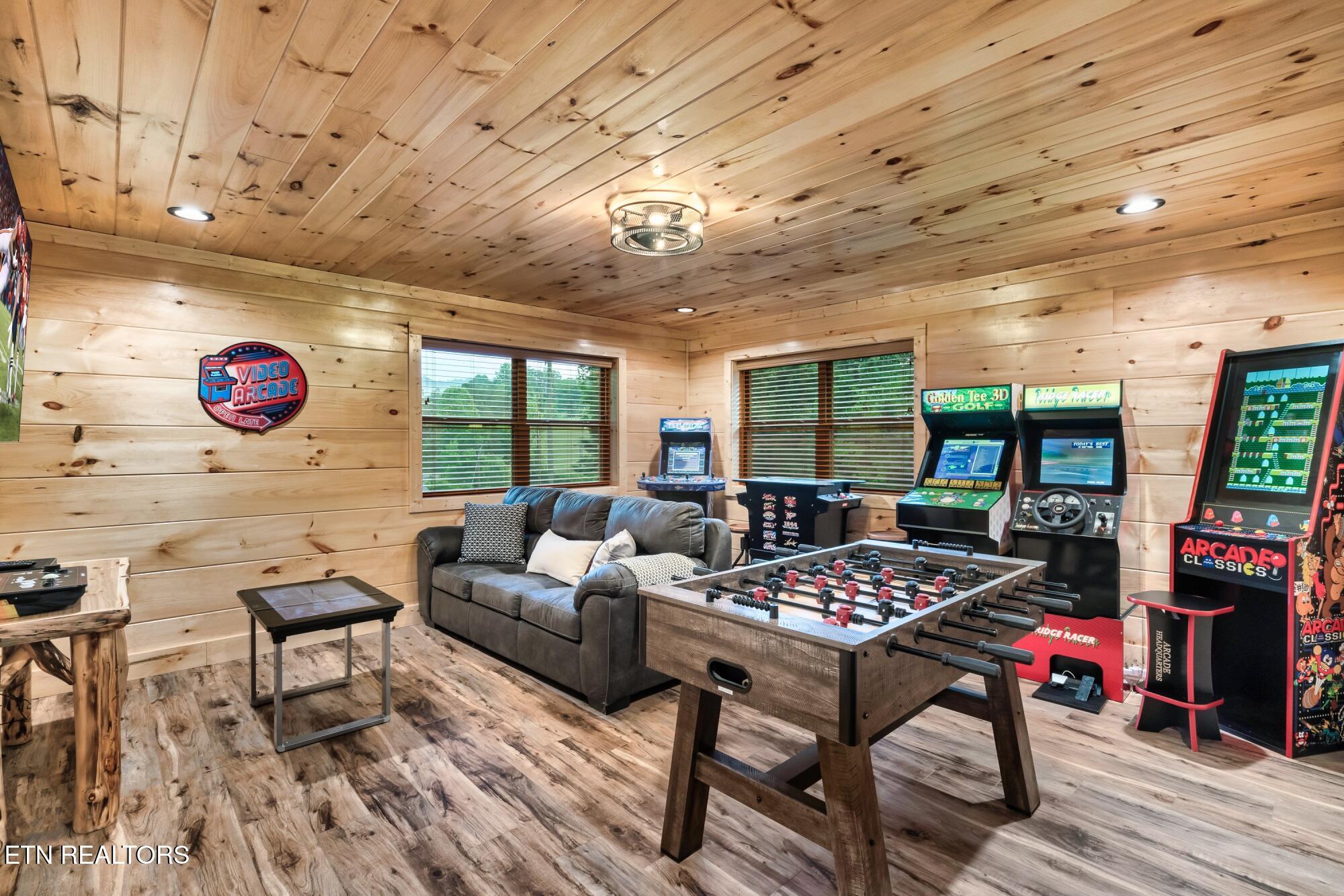 3211 Old Mountain Road Sevierville TN 37876