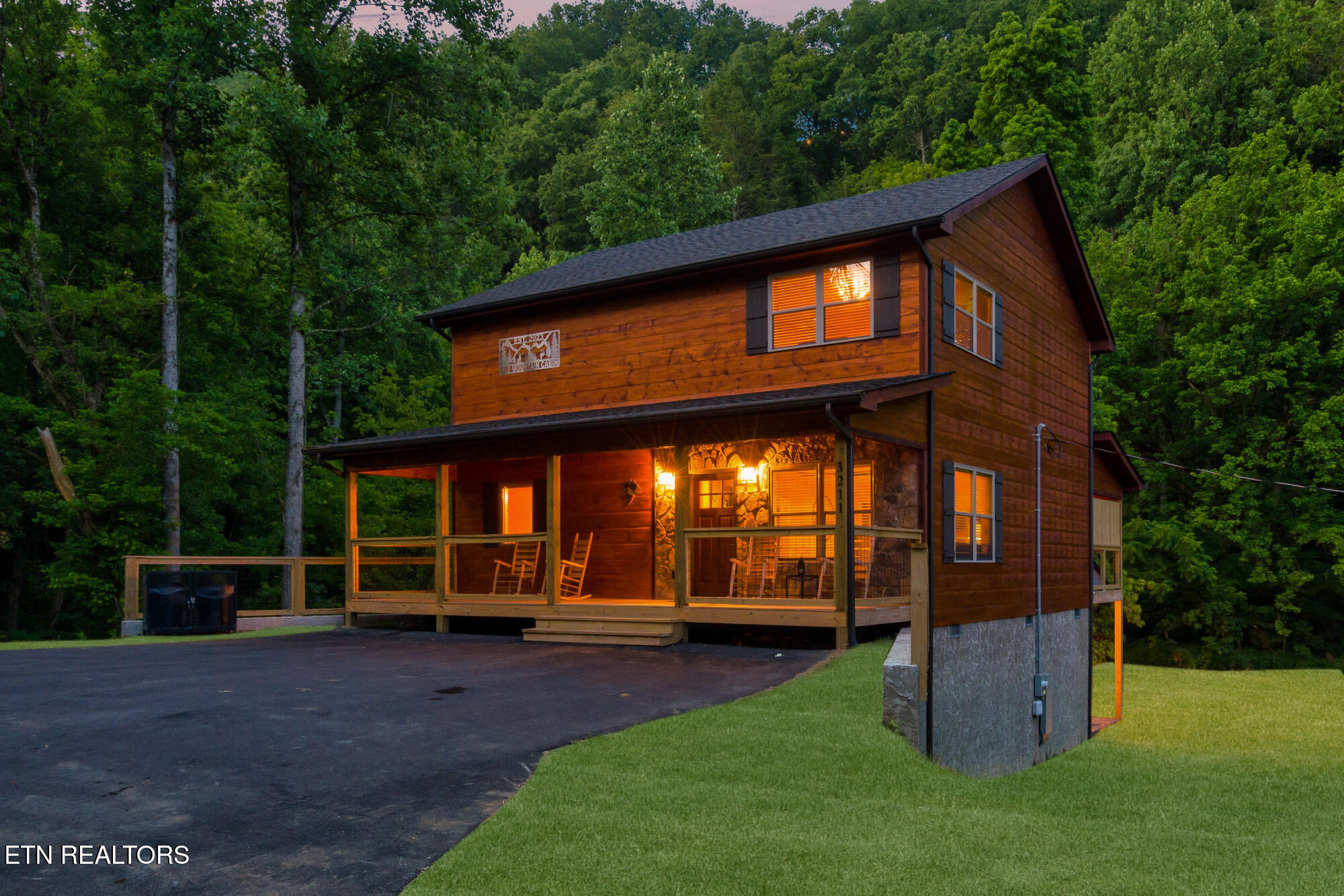 3211 Old Mountain Road Sevierville TN 37876