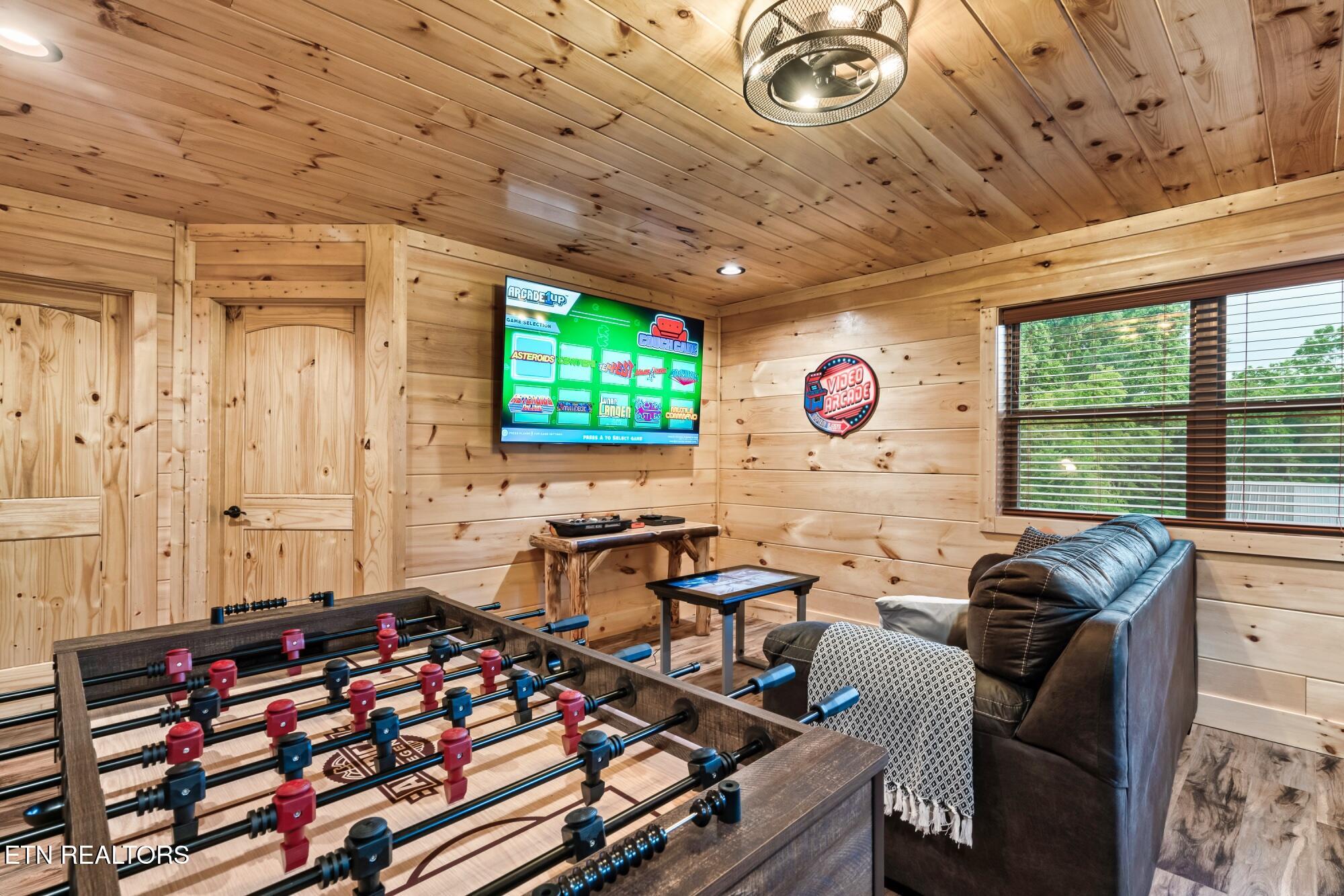 3211 Old Mountain Road Sevierville TN 37876