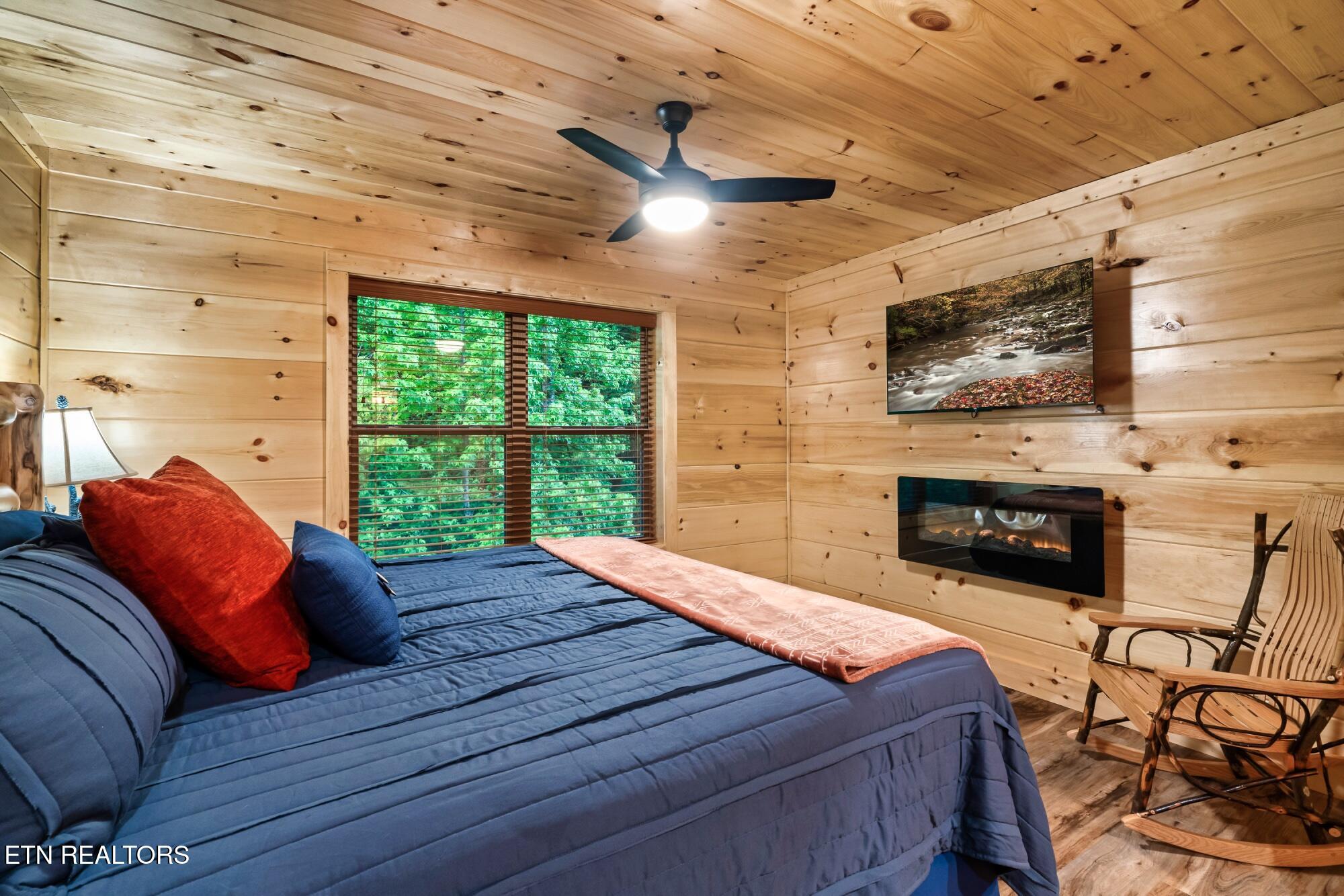 3211 Old Mountain Road Sevierville TN 37876
